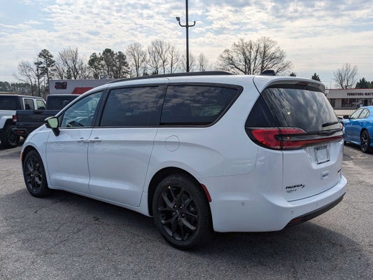 2024 Chrysler Pacifica PACIFICA LIMITED in Apex, NC, NC - Crossroads Cars