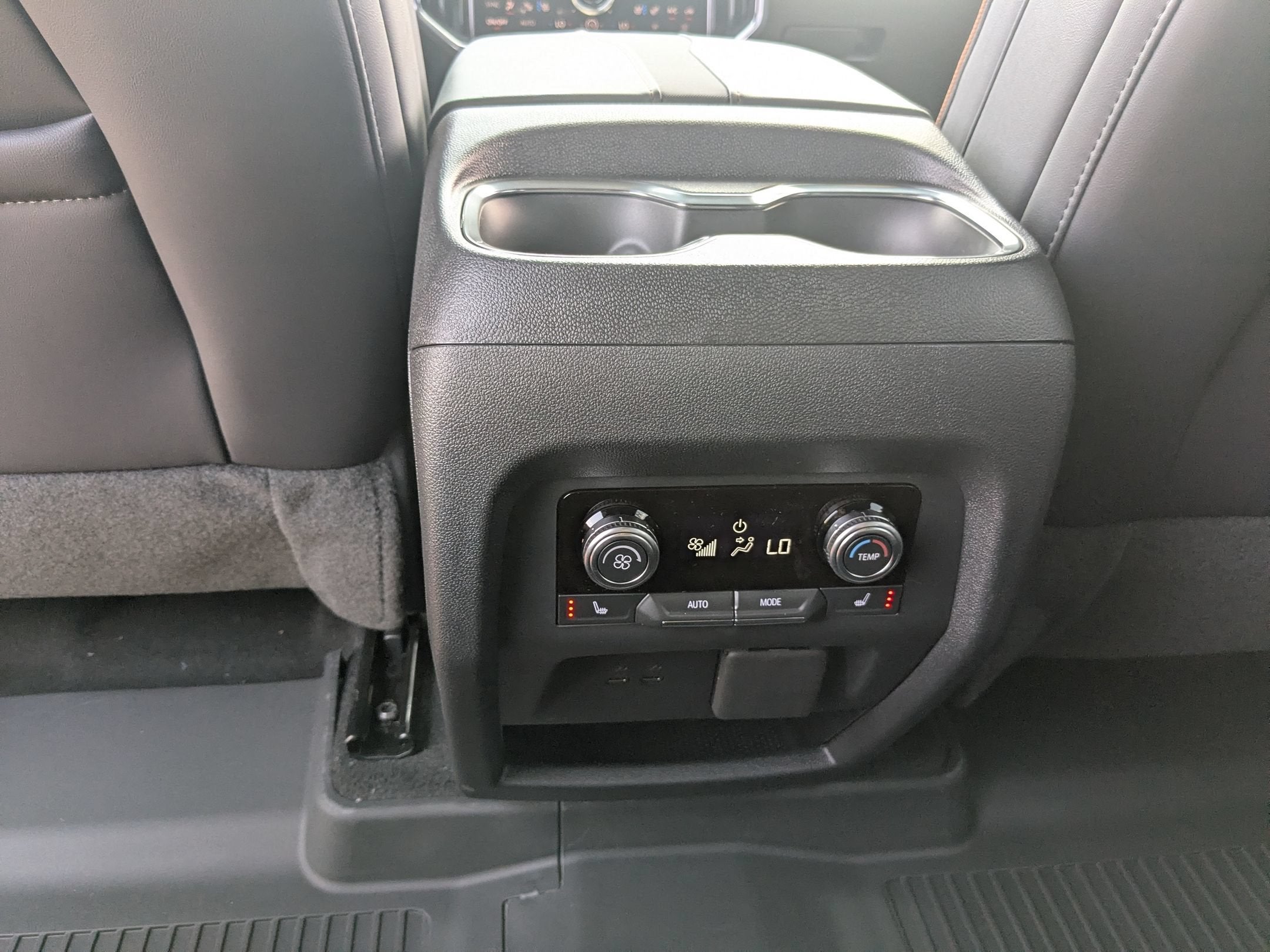 2027 GMC Acadia AT4