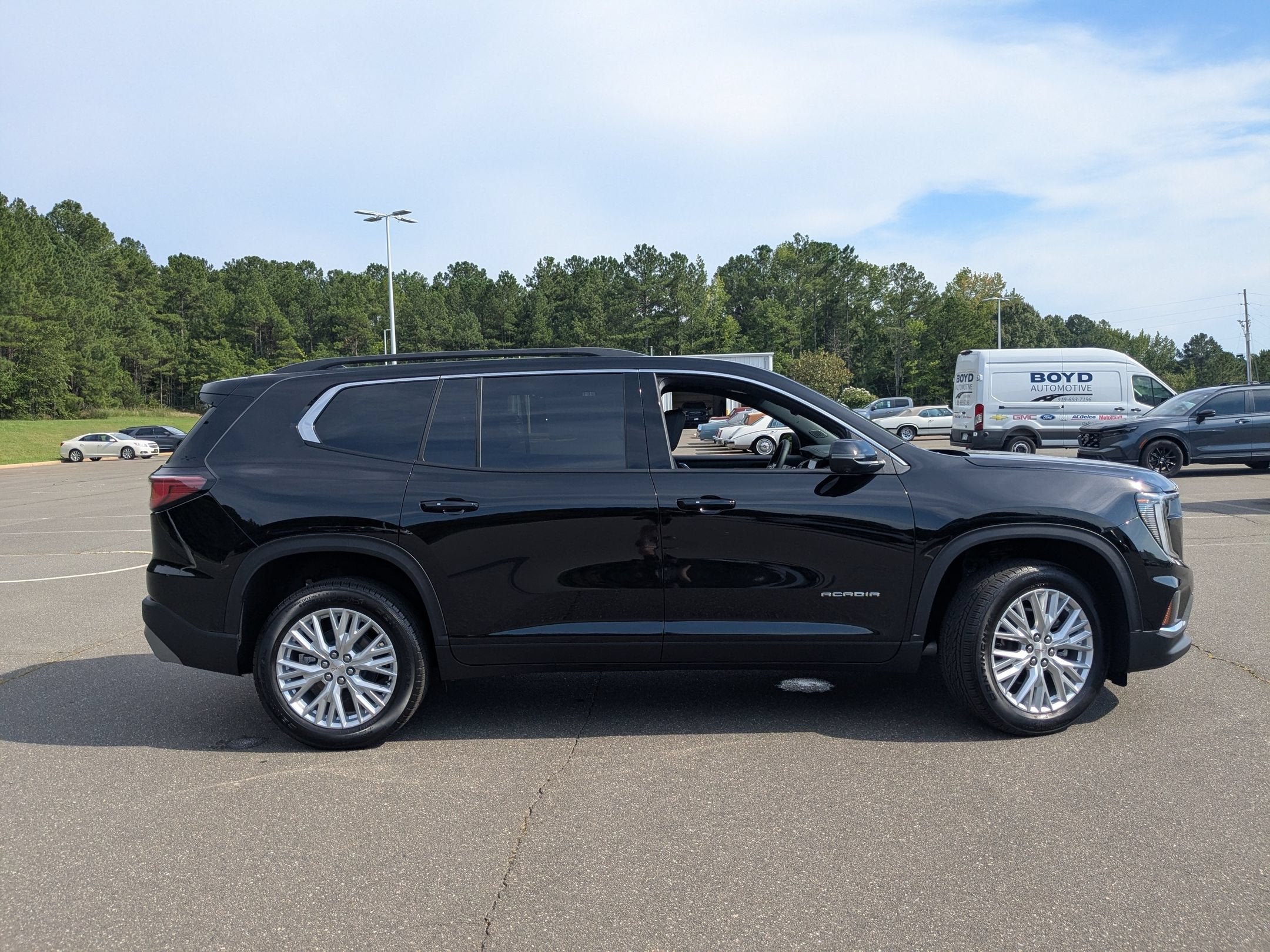 2027 GMC Acadia Elevation
