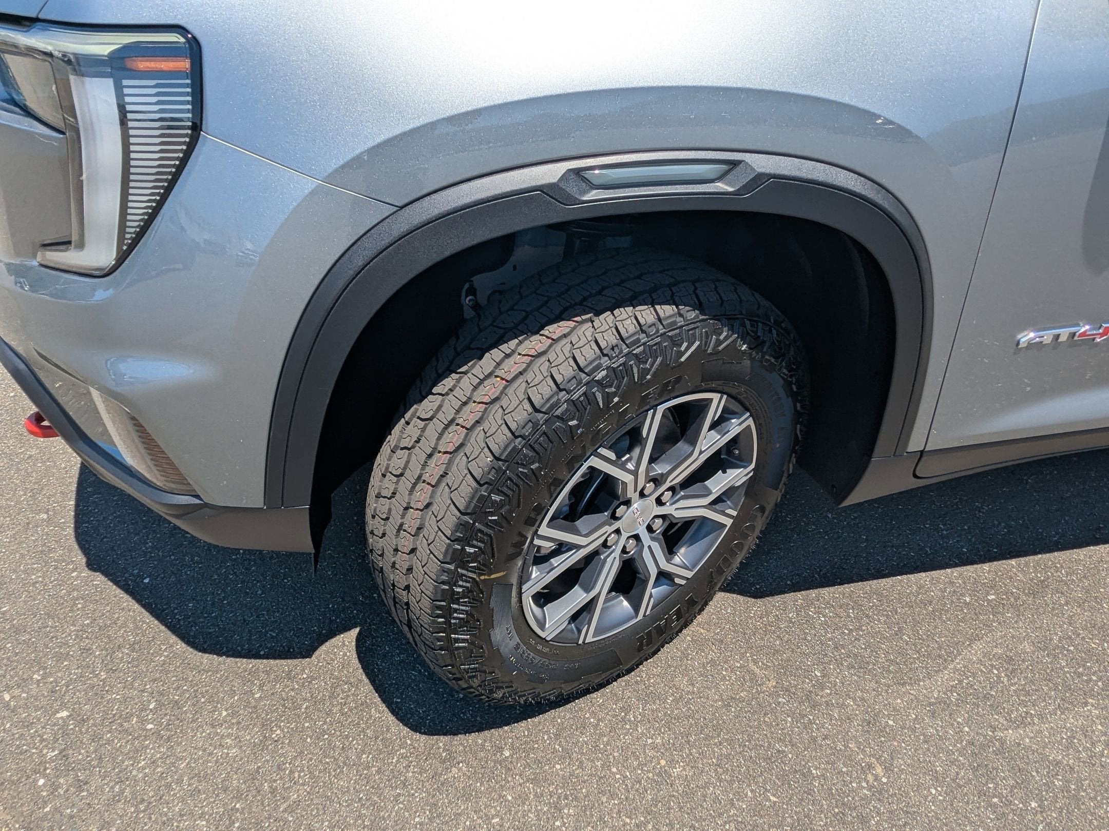 2026 GMC Acadia AT4