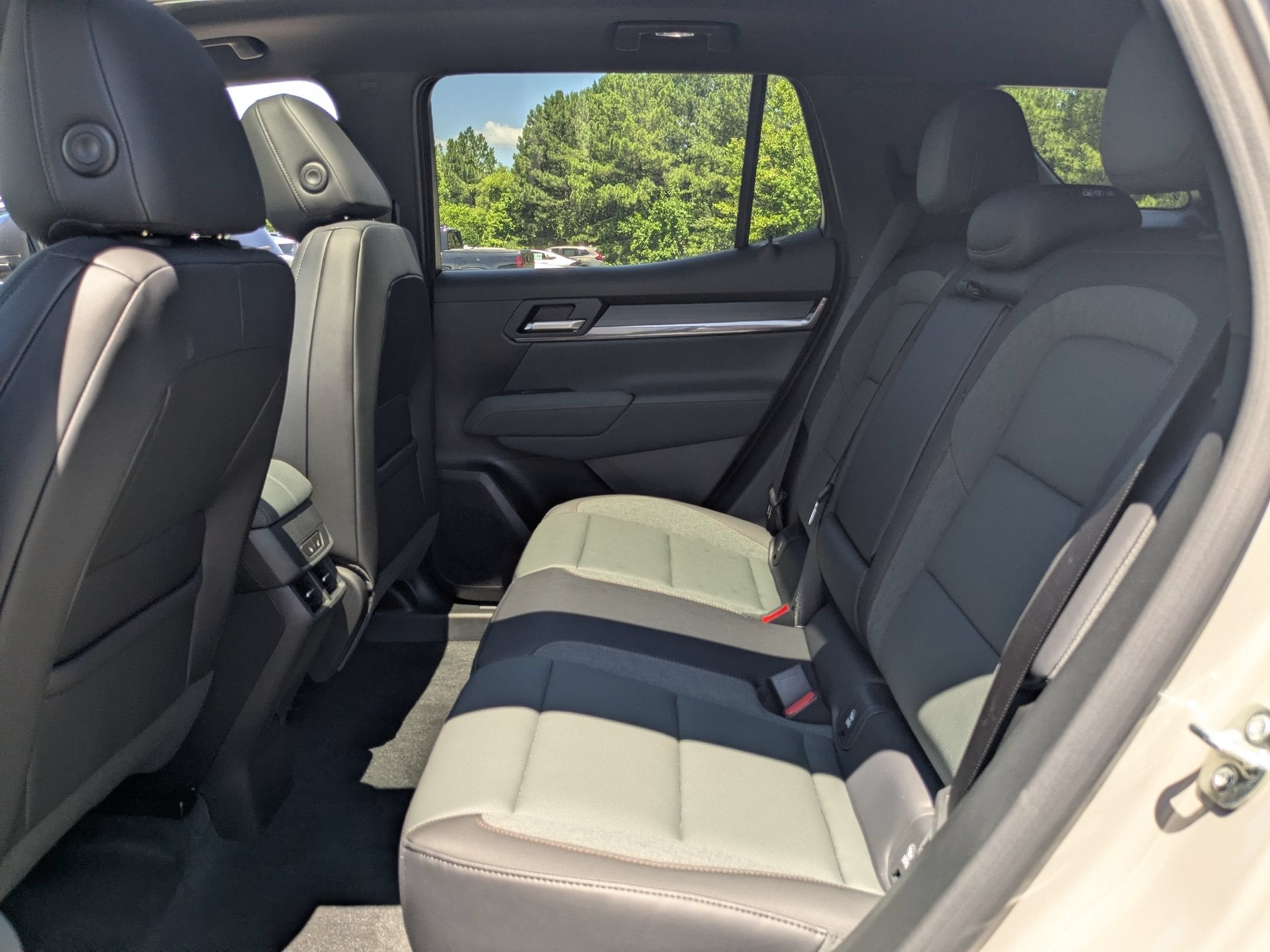 2027 GMC Terrain AWD AT4