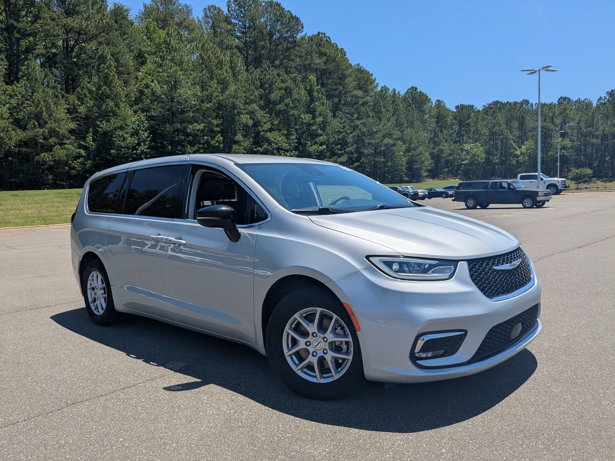 2024 Chrysler Pacifica Touring L