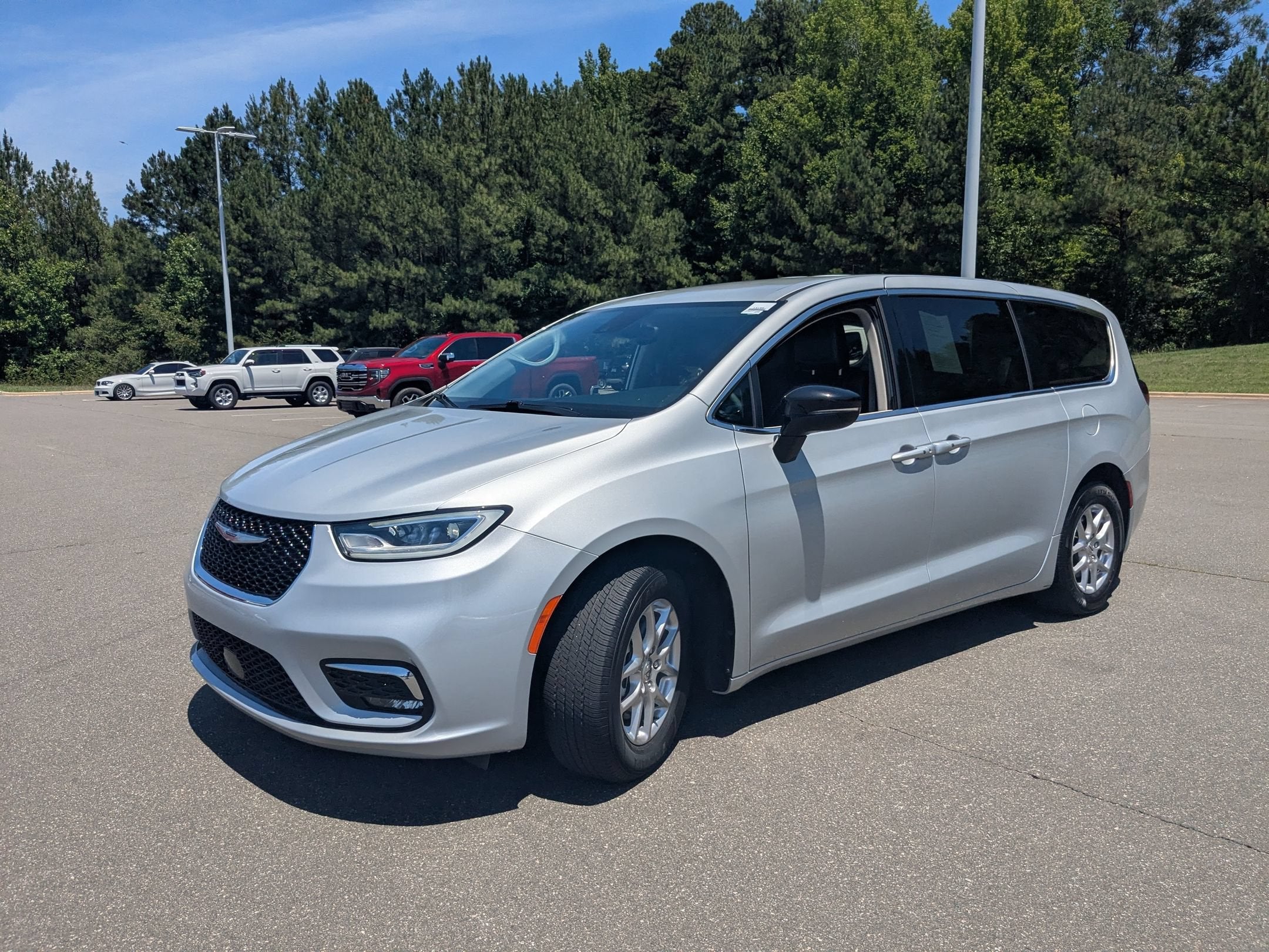 2024 Chrysler Pacifica Touring L