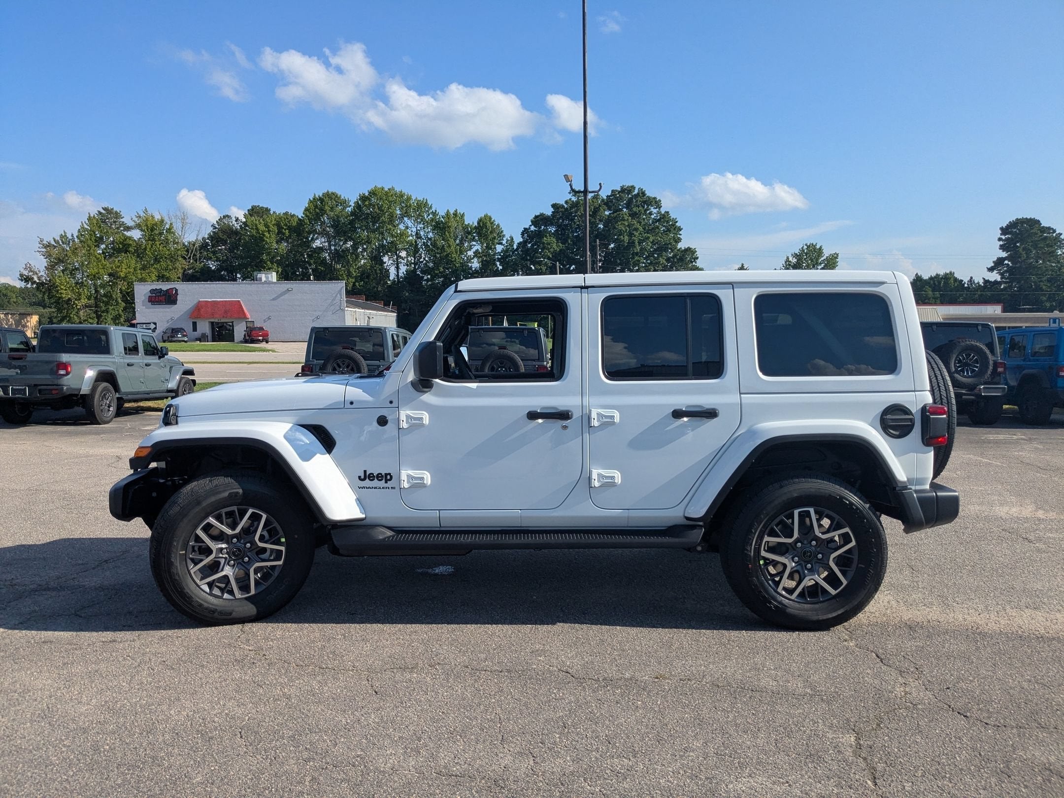 2026 Jeep Wrangler WRANGLER 4-DOOR SAHARA