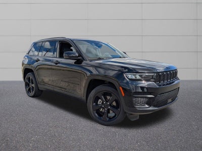 2023 Jeep Grand Cherokee Altitude 4x2