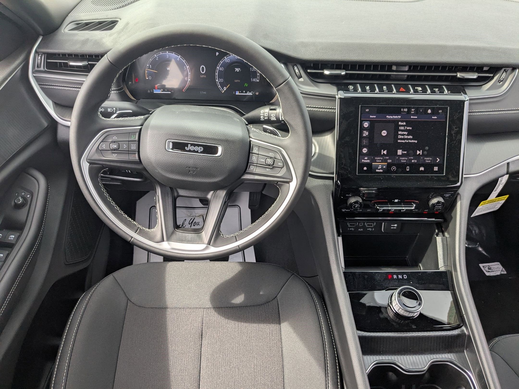 2025 Jeep Grand Cherokee GRAND CHEROKEE LAREDO X 4X4