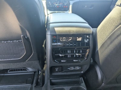 2025 Jeep Grand Cherokee L Laredo X 4x4