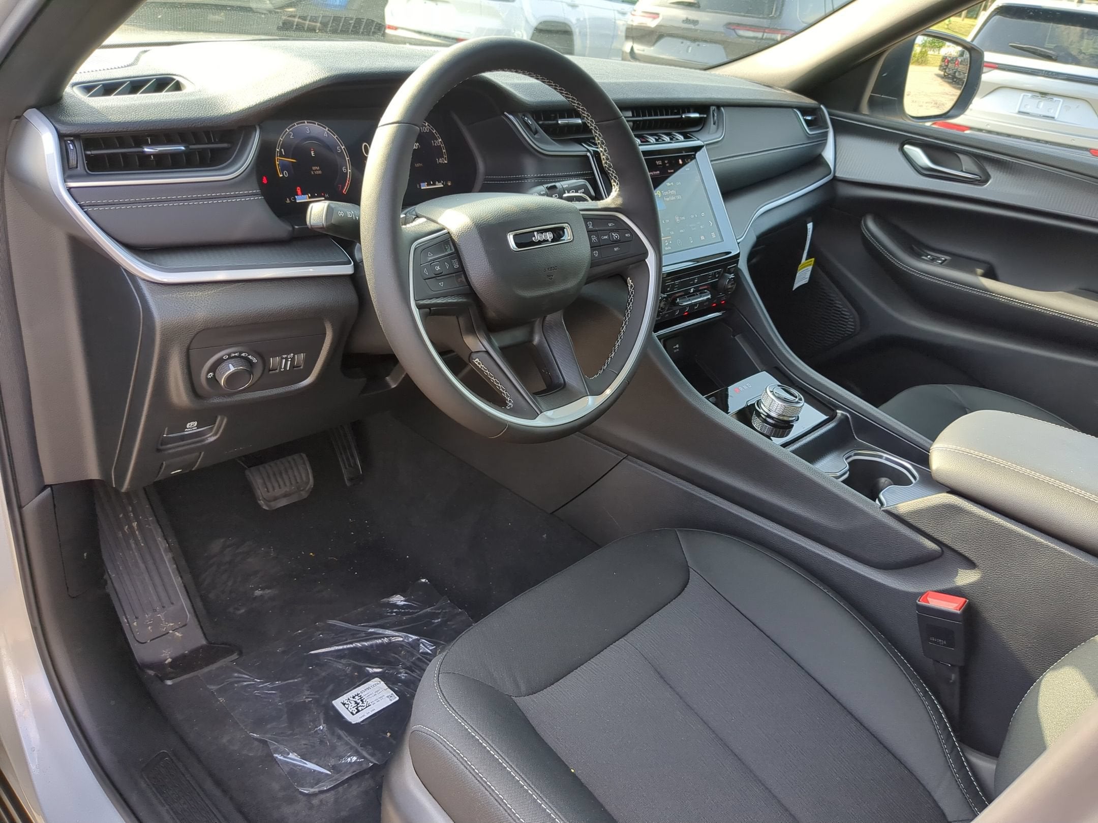 2026 Jeep Grand Cherokee L GRAND CHEROKEE L LAREDO X 4X4