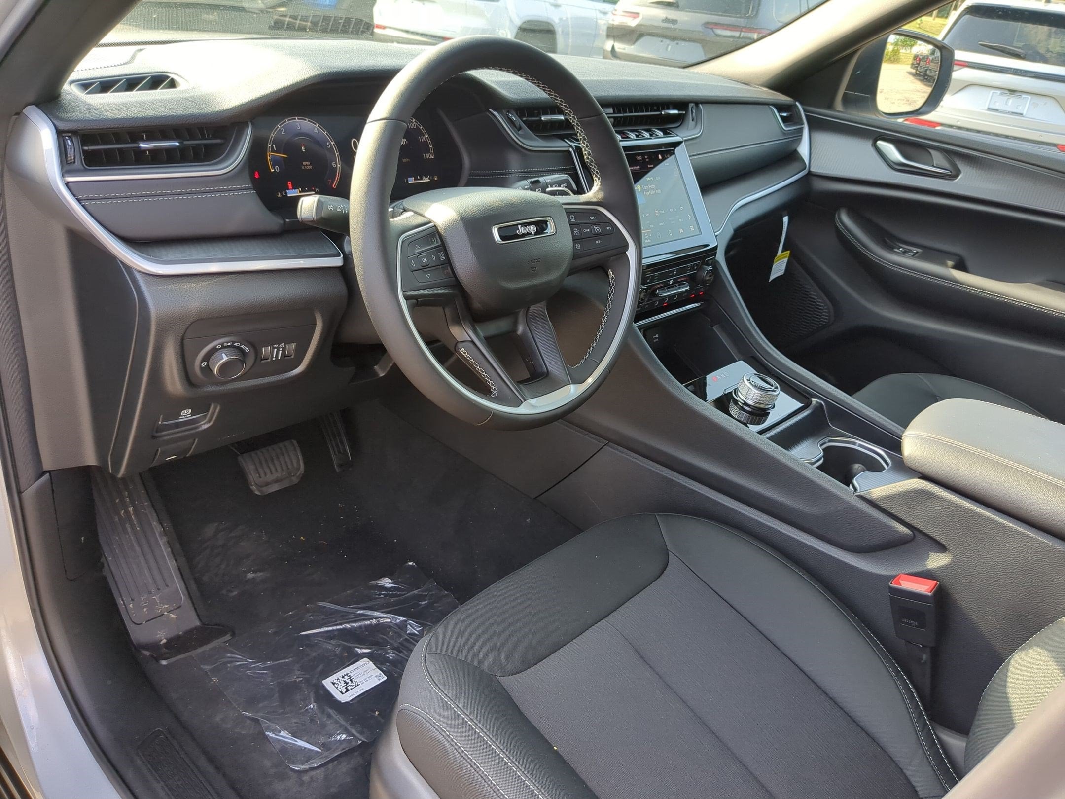 2026 Jeep Grand Cherokee L GRAND CHEROKEE L LAREDO X 4X4