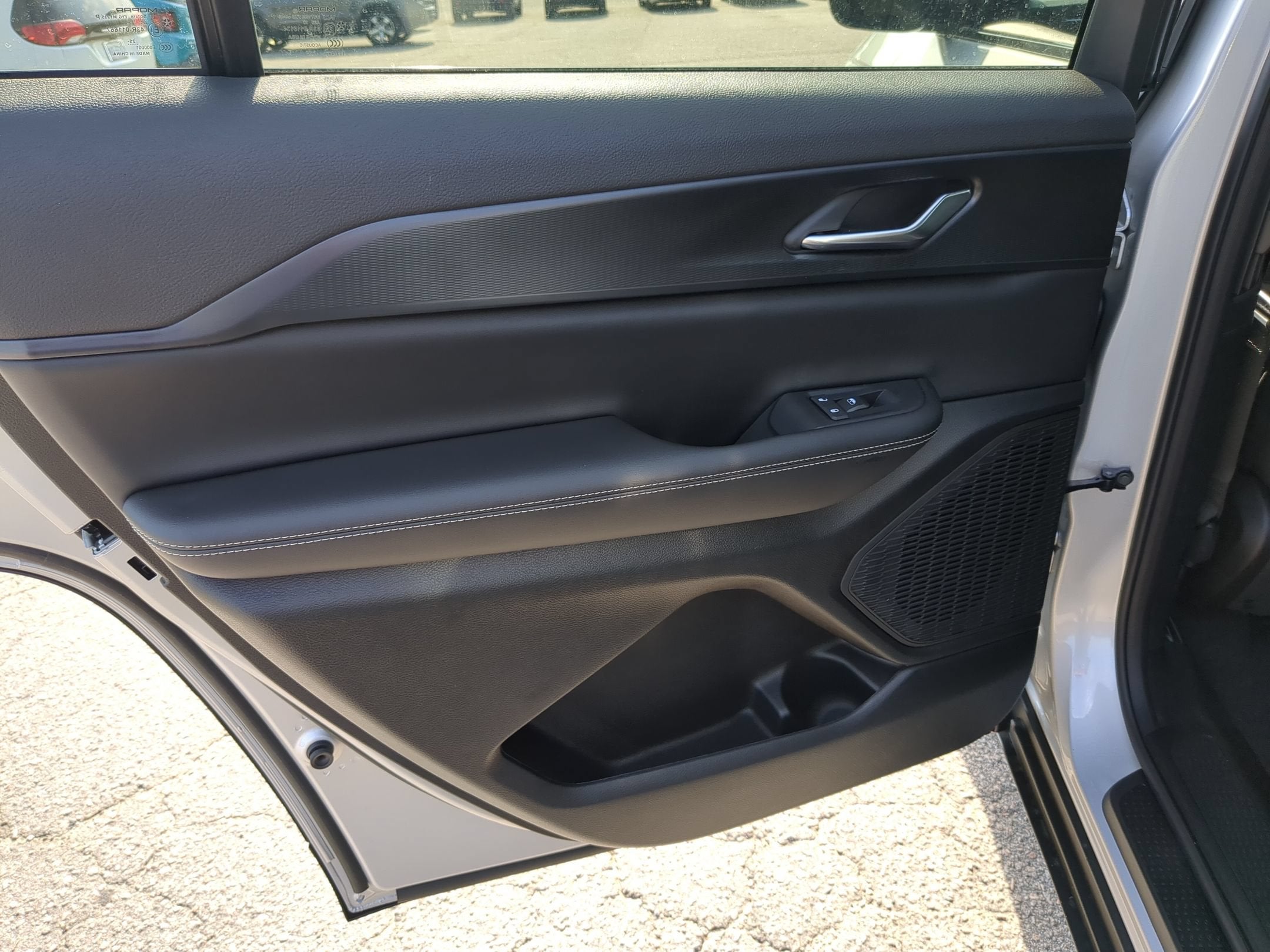 2026 Jeep Grand Cherokee L GRAND CHEROKEE L LAREDO X 4X4