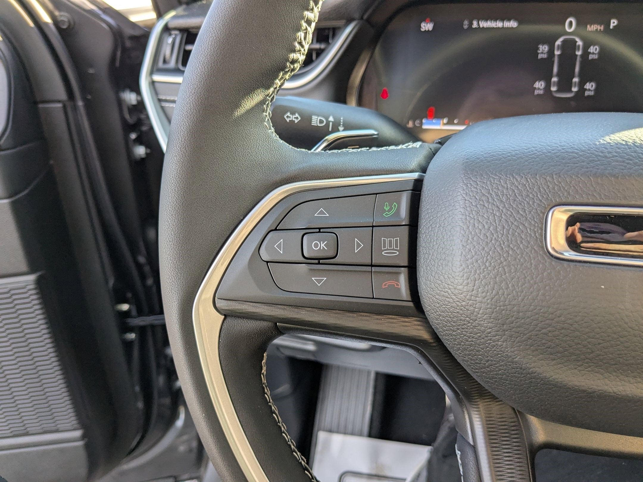 2025 Jeep Grand Cherokee L GRAND CHEROKEE L ALTITUDE X 4X4