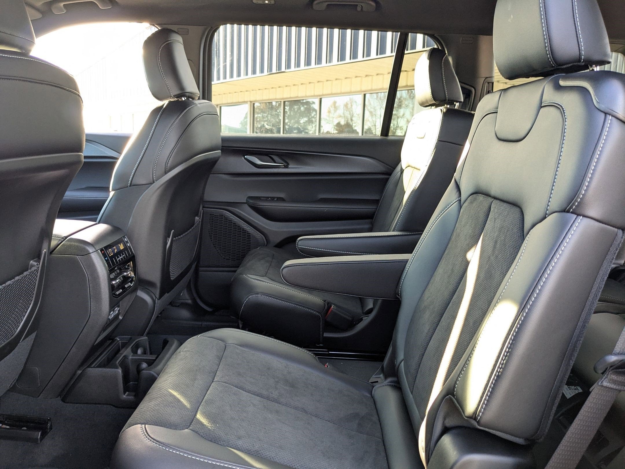 2025 Jeep Grand Cherokee L GRAND CHEROKEE L ALTITUDE X 4X4