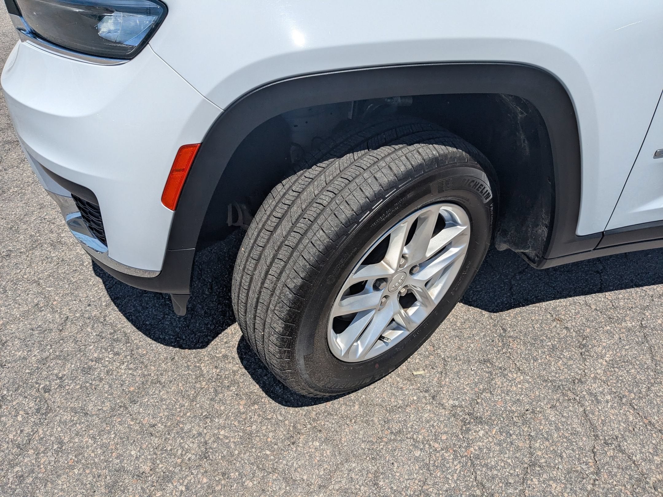 2025 Jeep Grand Cherokee L Laredo X 4x4