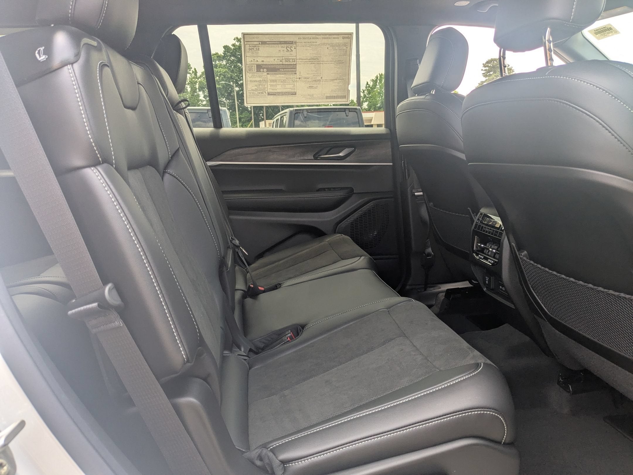 2026 Jeep Grand Cherokee L GRAND CHEROKEE L LAREDO ALTITUDE 4X4