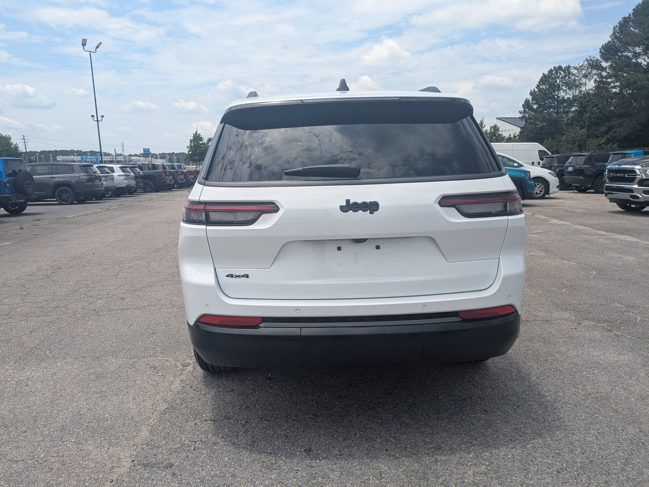 2026 Jeep Grand Cherokee L GRAND CHEROKEE L LAREDO ALTITUDE 4X4