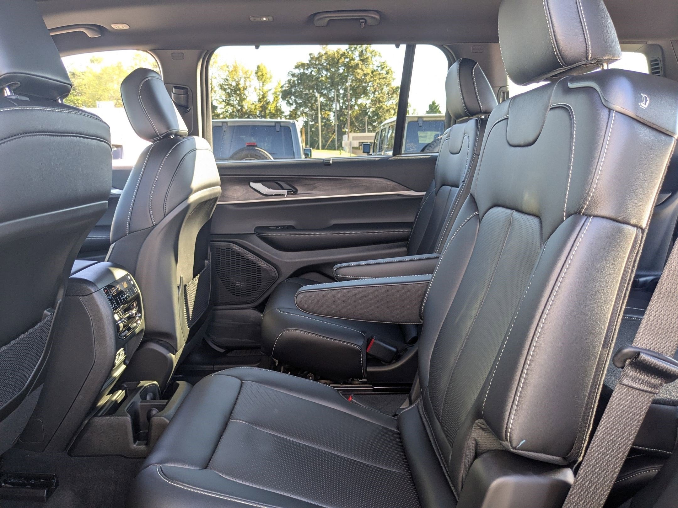 2025 Jeep Grand Cherokee L GRAND CHEROKEE L LIMITED 4X4