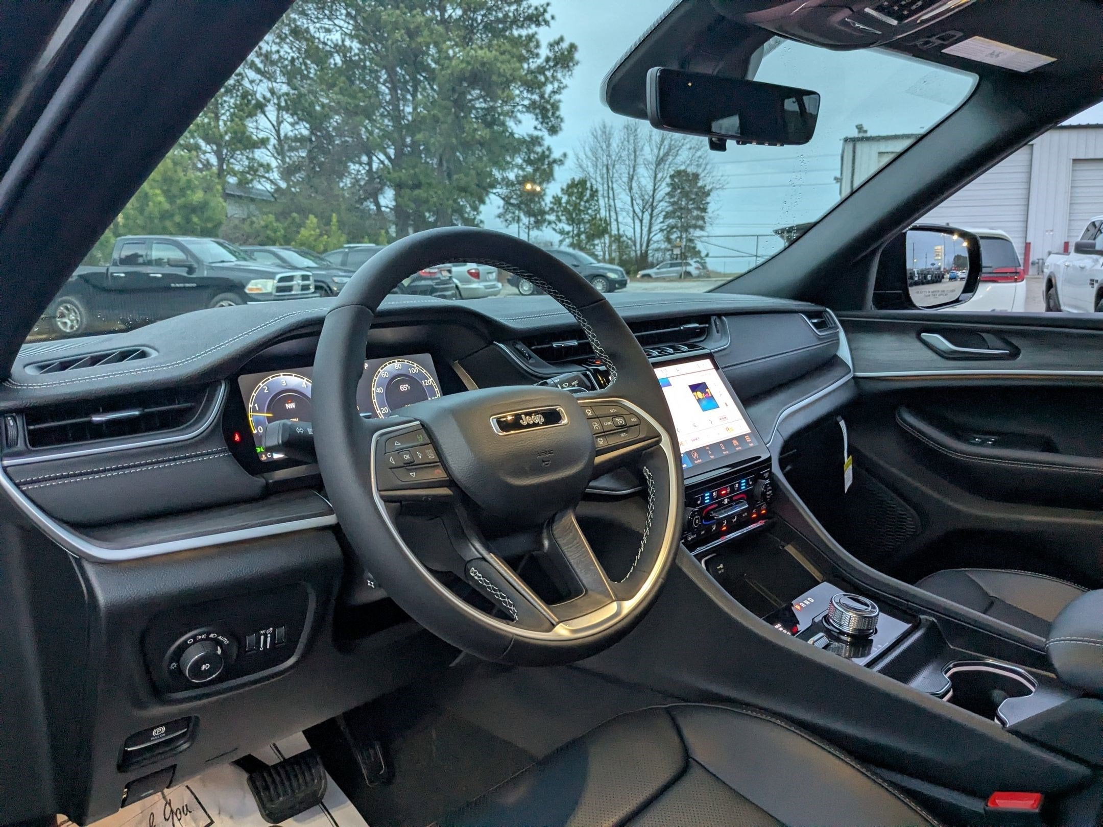 2025 Jeep Grand Cherokee L GRAND CHEROKEE L LIMITED 4X4