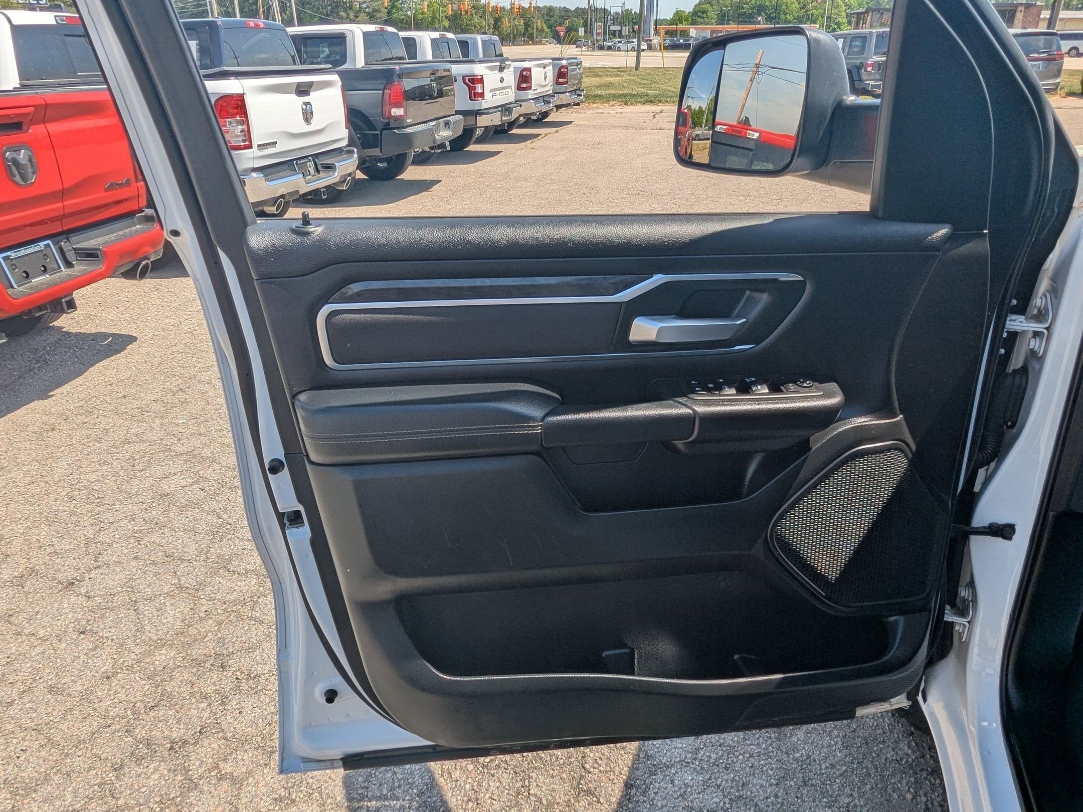 2024 RAM 1500 Big Horn Crew Cab 4x4 5'7' Box