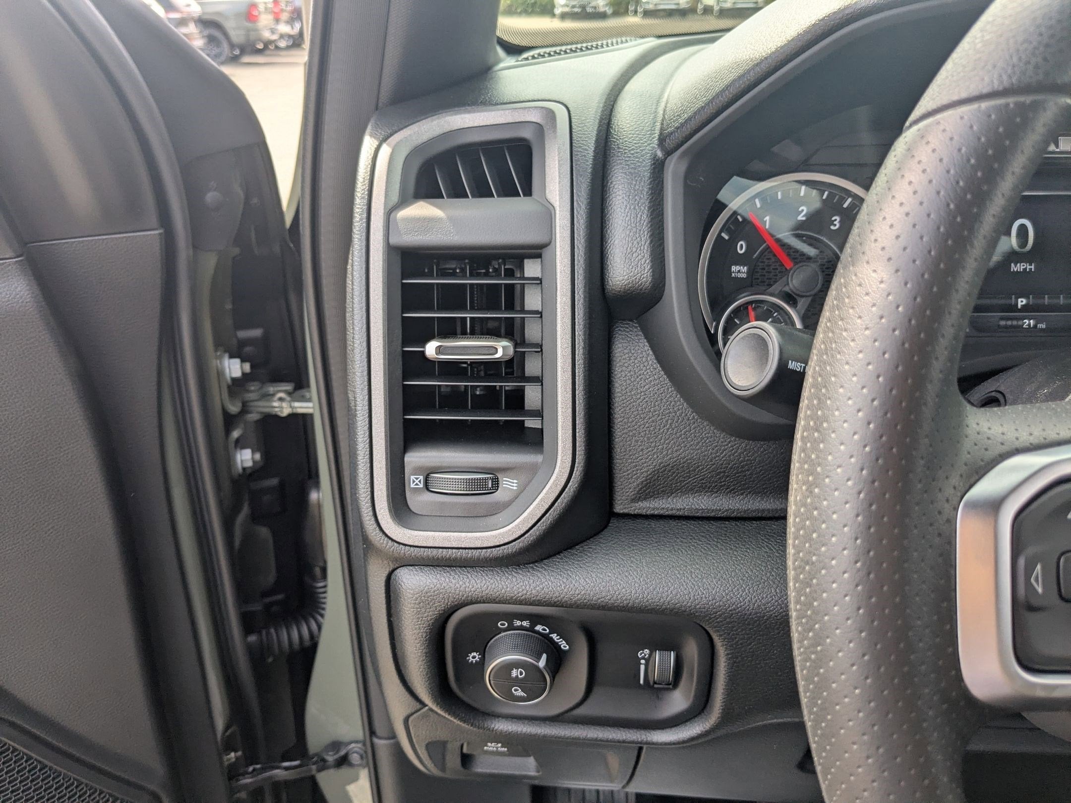 2026 RAM 1500 RAM 1500 WARLOCK CREW CAB 4X4 5'7' BOX