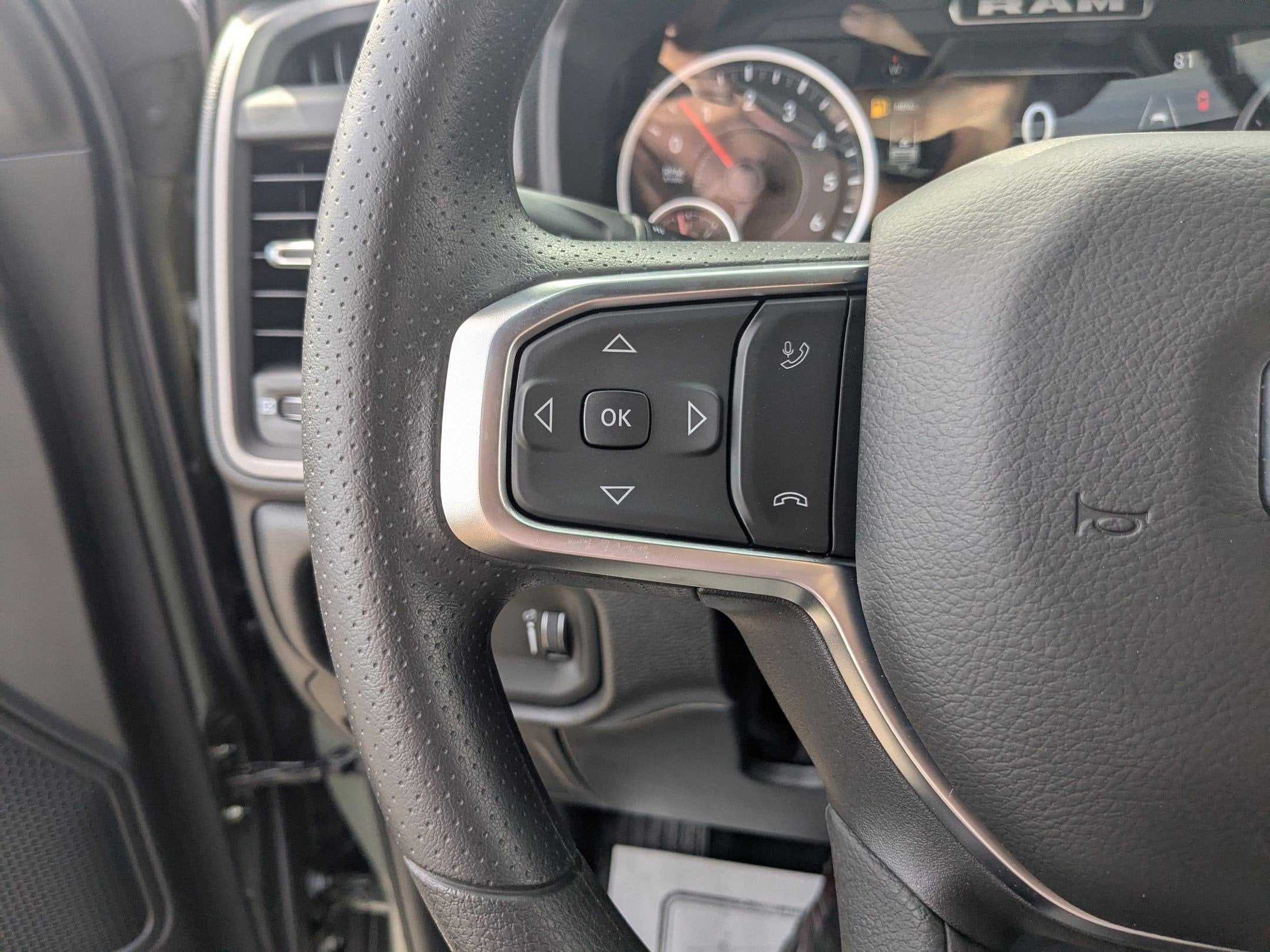 2026 RAM 1500 RAM 1500 WARLOCK CREW CAB 4X4 5'7' BOX