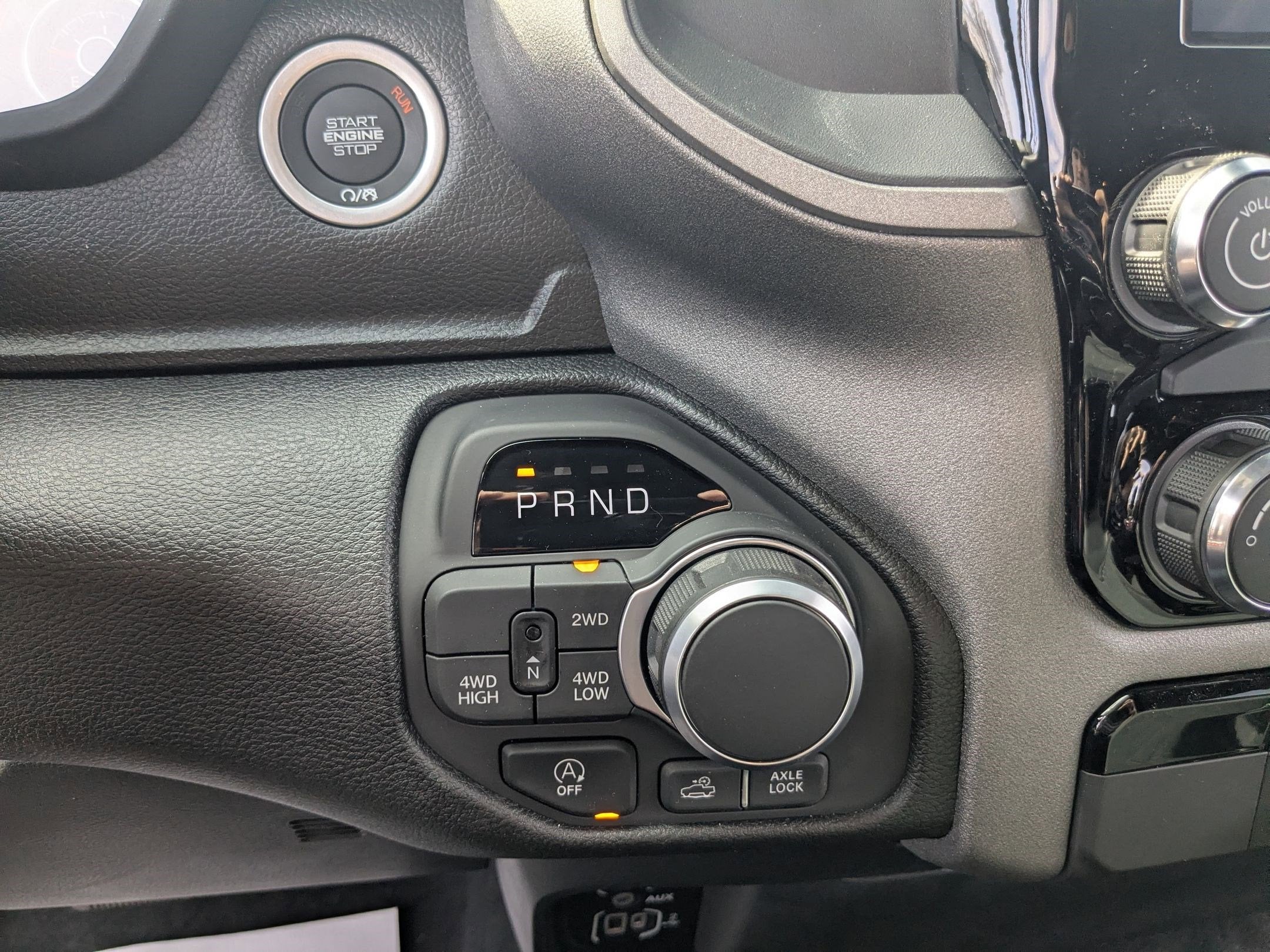 2026 RAM 1500 RAM 1500 WARLOCK CREW CAB 4X4 5'7' BOX