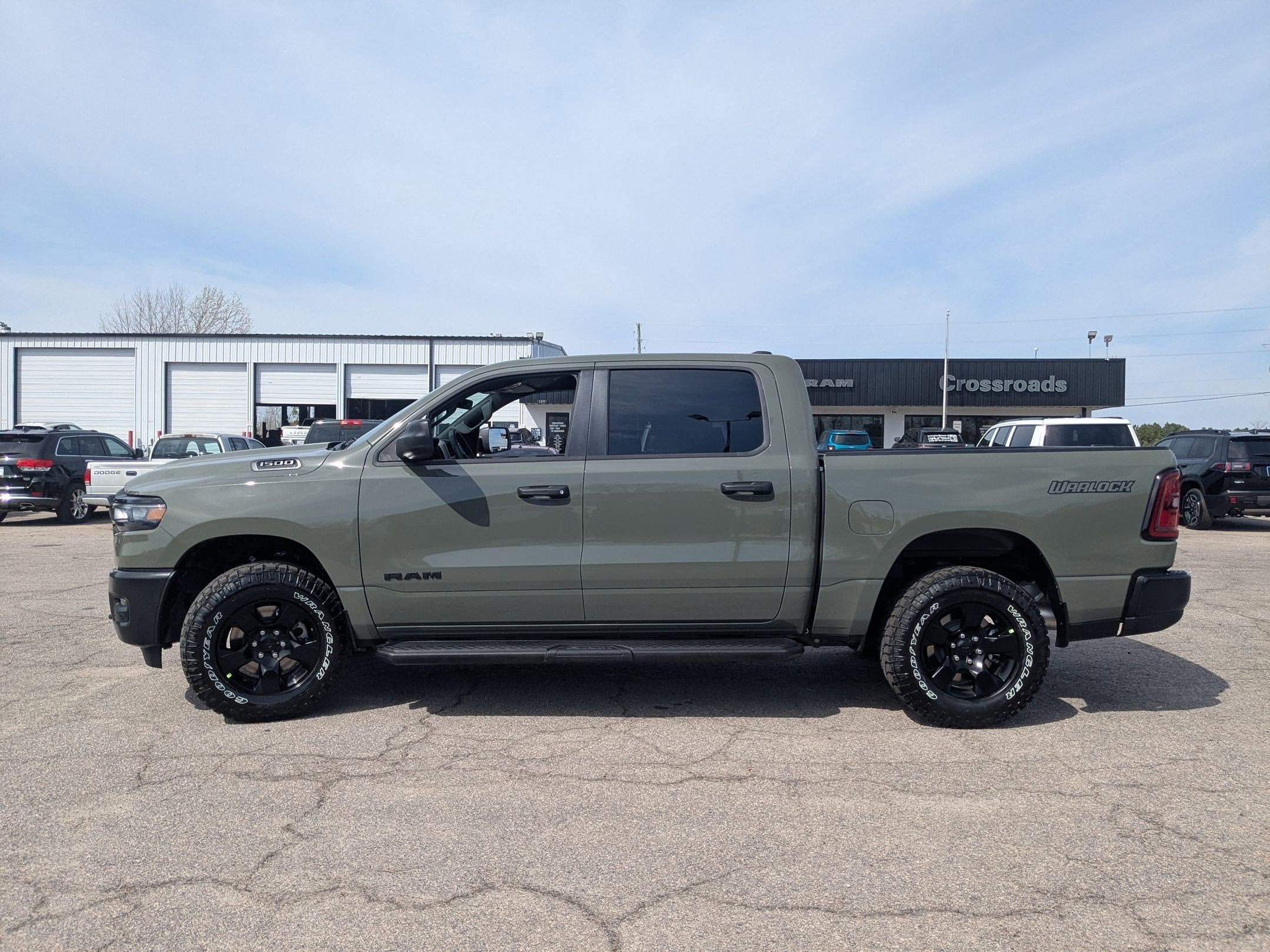 2026 RAM 1500 RAM 1500 WARLOCK CREW CAB 4X4 5'7' BOX