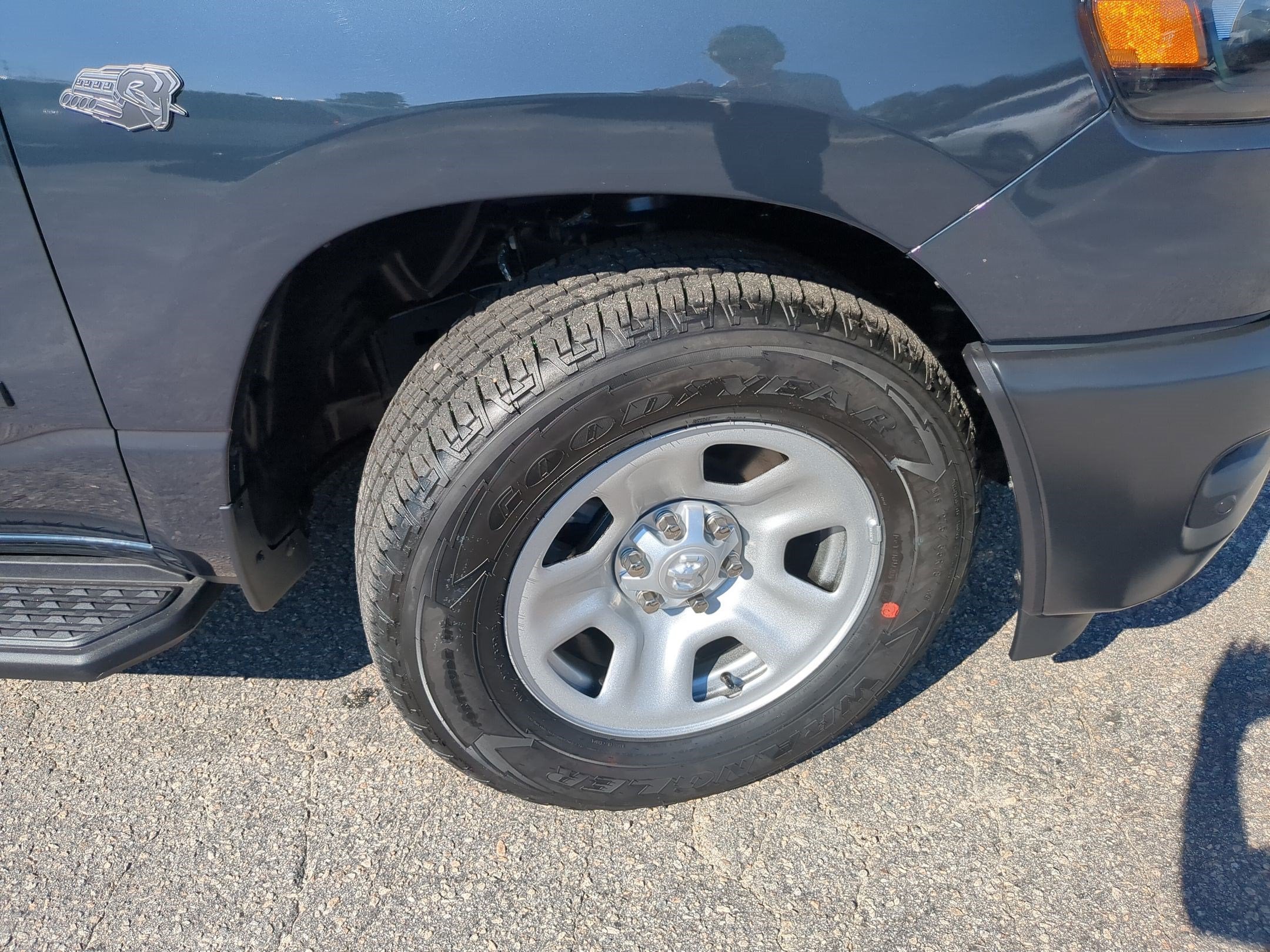 2027 RAM 1500 RAM 1500 TRADESMAN CREW CAB 4X4 5'7' BOX
