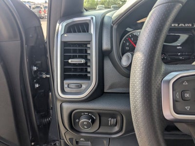 2026 RAM 1500 RAM 1500 EXPRESS CREW CAB 4X4 5'7' BOX