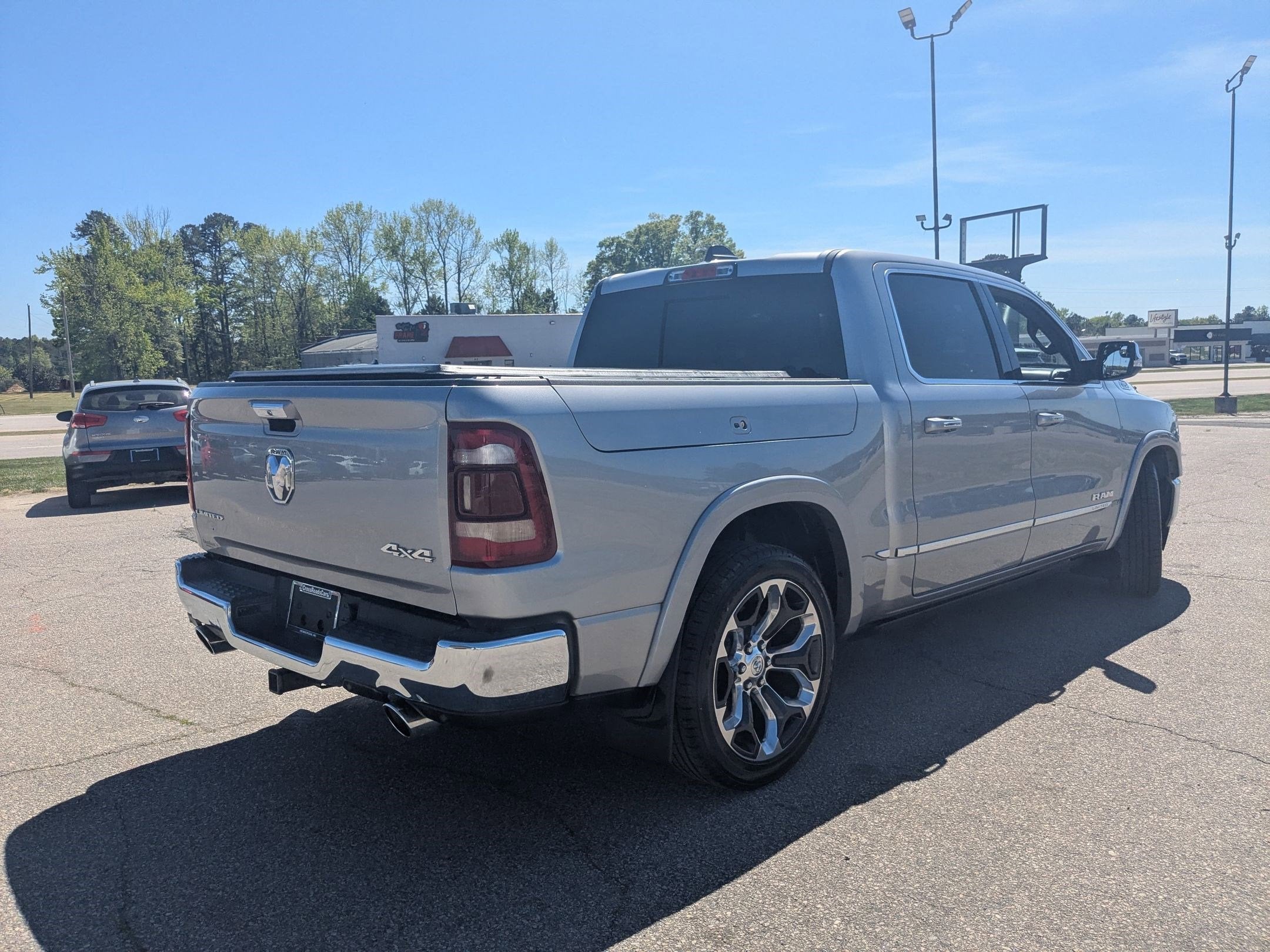 2022 RAM 1500 Limited Crew Cab 4x4 5'7' Box