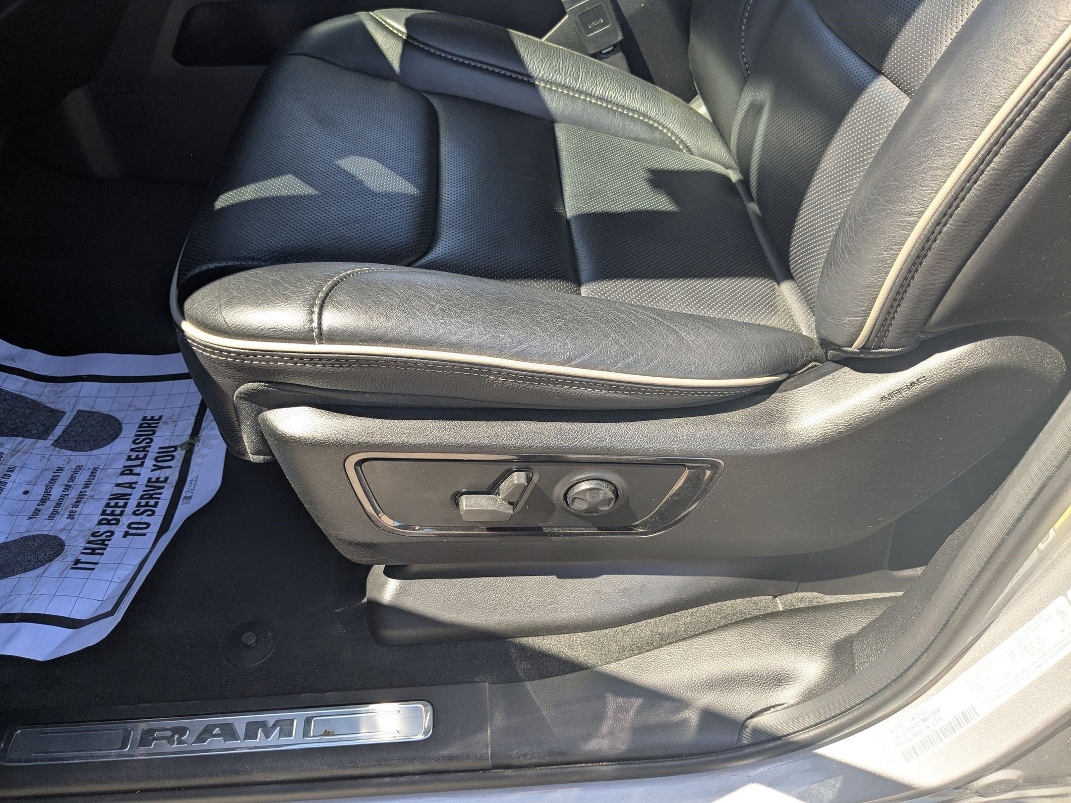 2022 RAM 1500 Limited Crew Cab 4x4 5'7' Box