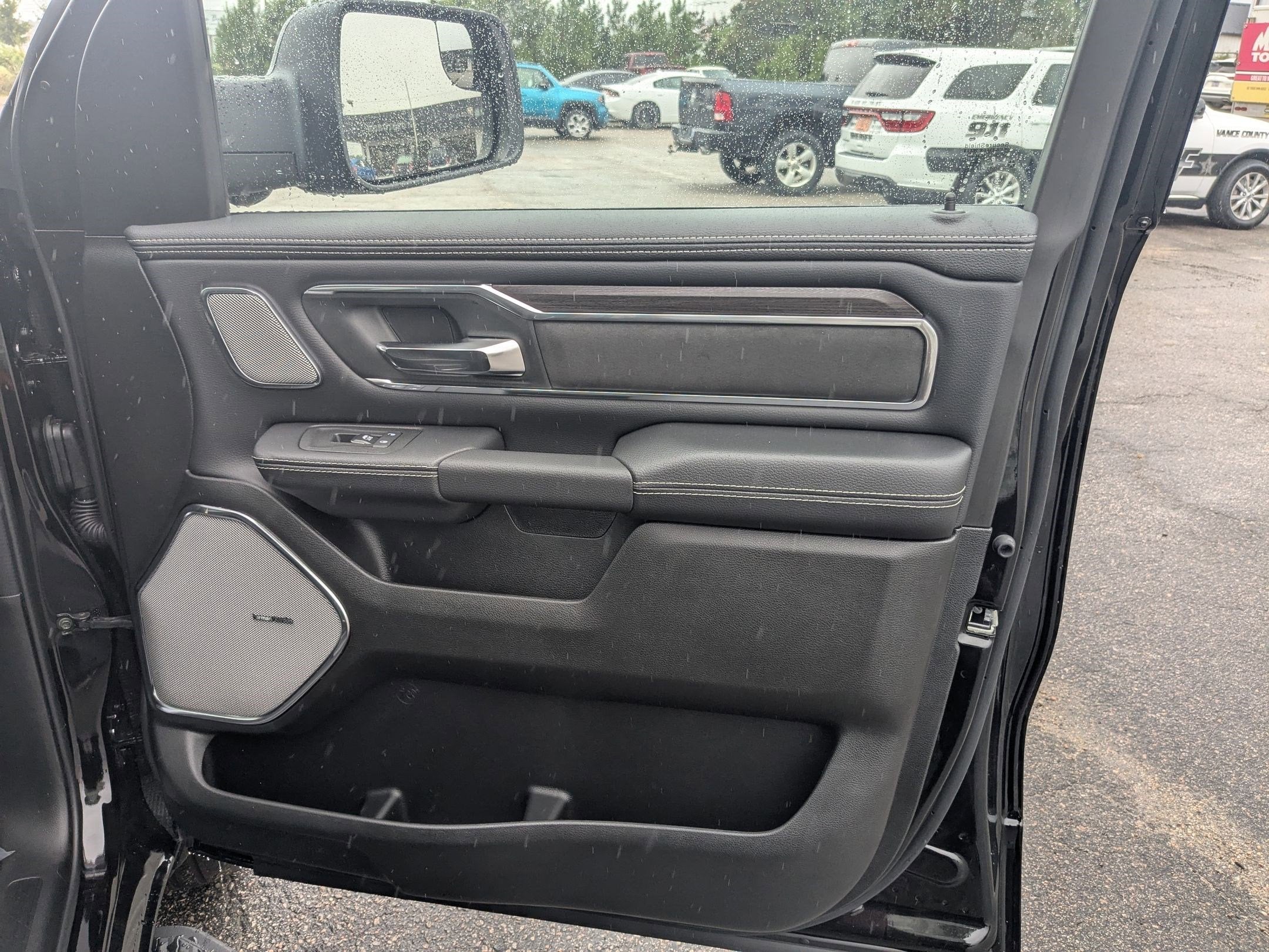 2026 RAM 1500 RAM 1500 LARAMIE CREW CAB 4X4 5'7' BOX