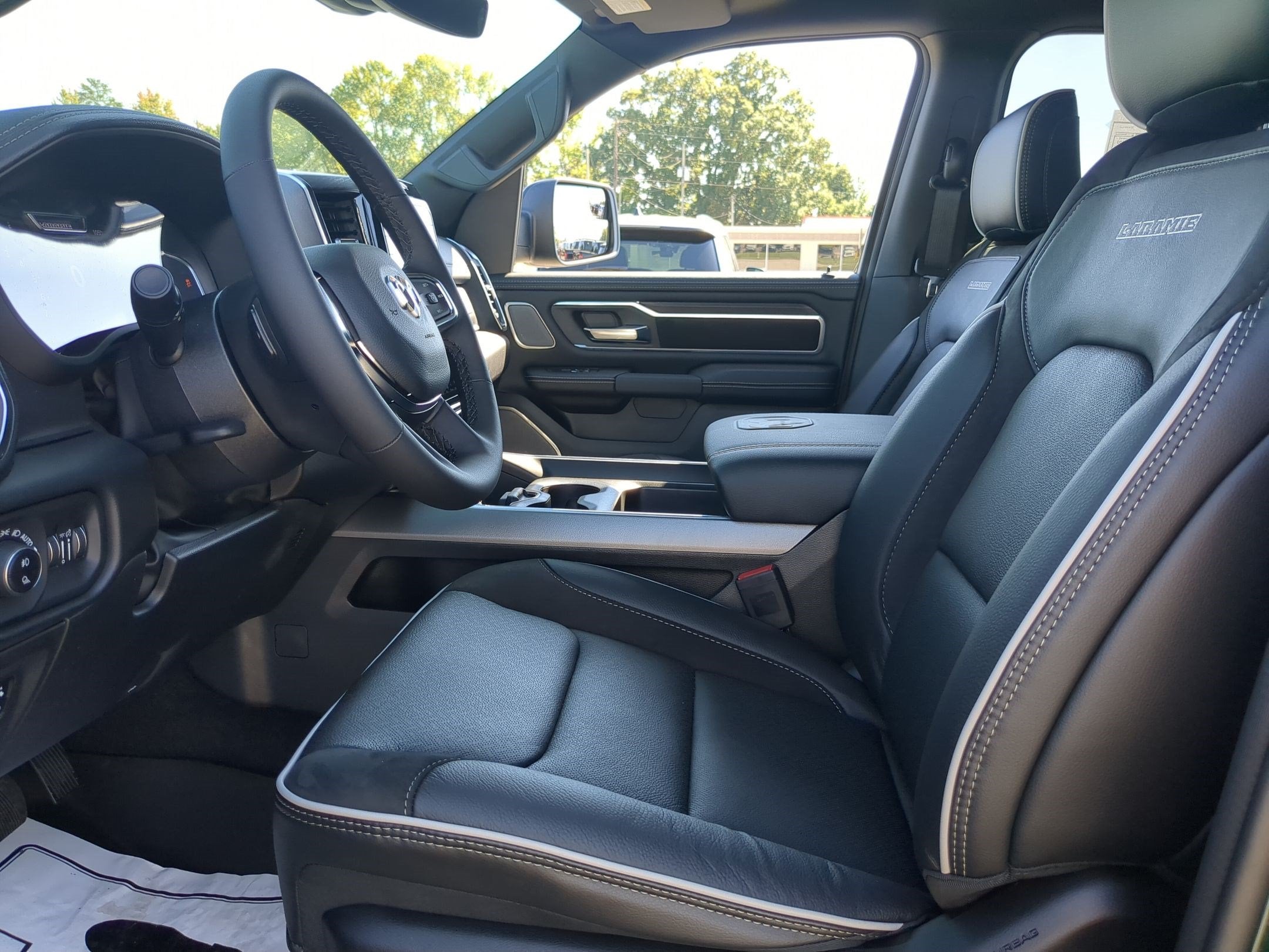 2027 RAM 1500 RAM 1500 LARAMIE CREW CAB 4X4 5'7' BOX
