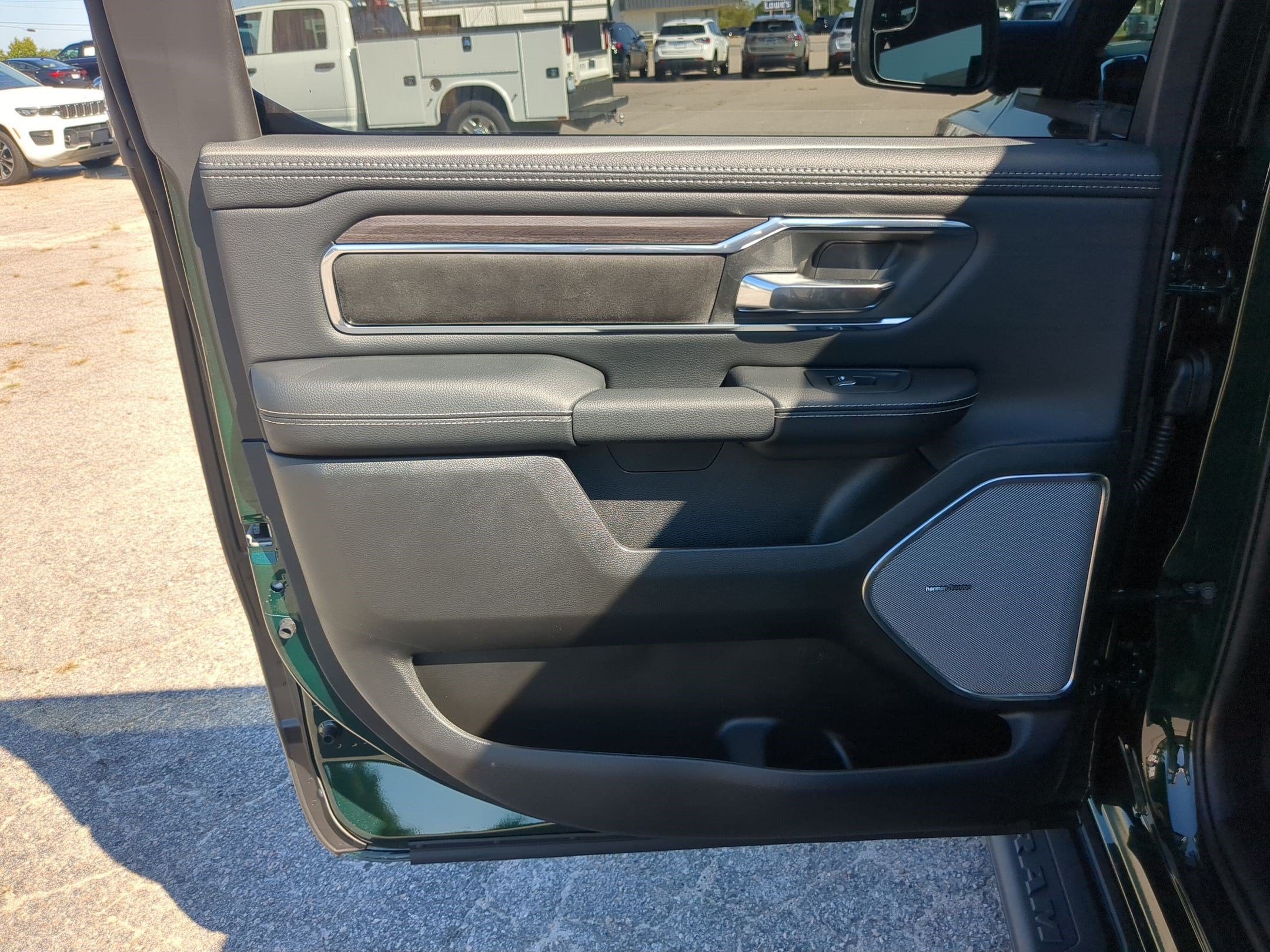 2027 RAM 1500 RAM 1500 LARAMIE CREW CAB 4X4 5'7' BOX