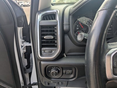 2022 RAM 1500 Laramie Crew Cab 4x4 5'7' Box