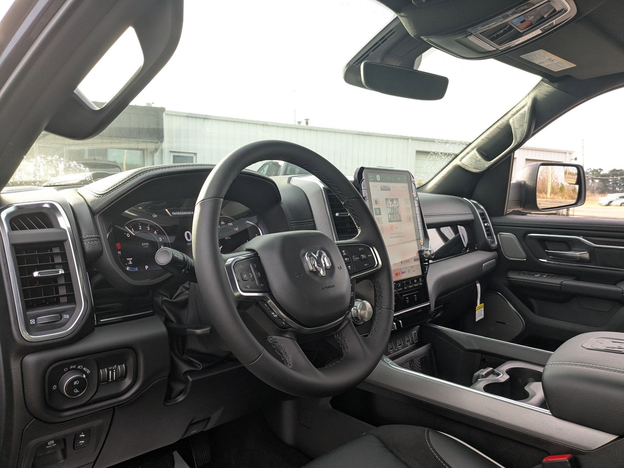 2026 RAM 1500 RAM 1500 LARAMIE CREW CAB 4X4 5'7' BOX