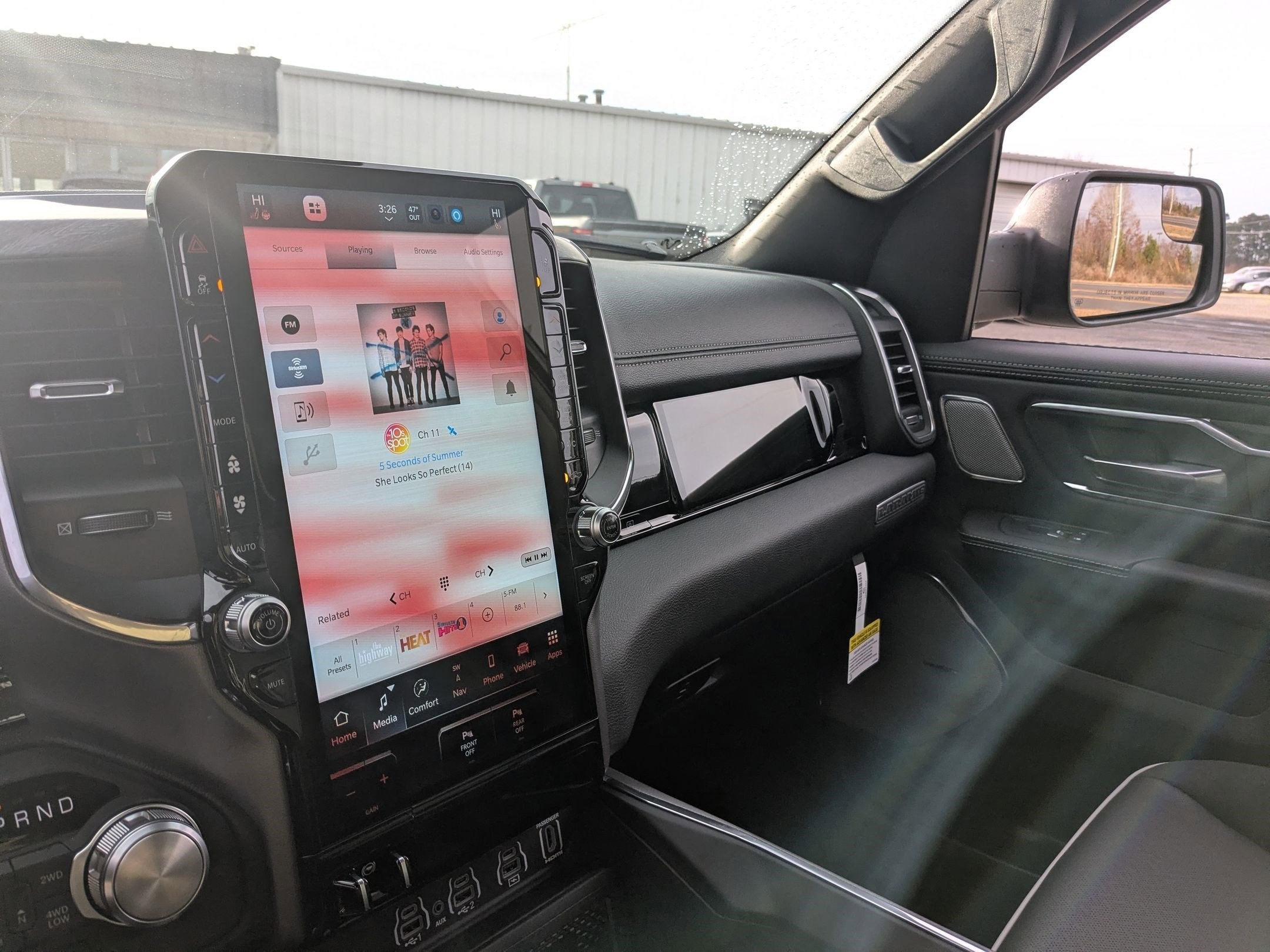 2026 RAM 1500 RAM 1500 LARAMIE CREW CAB 4X4 5'7' BOX