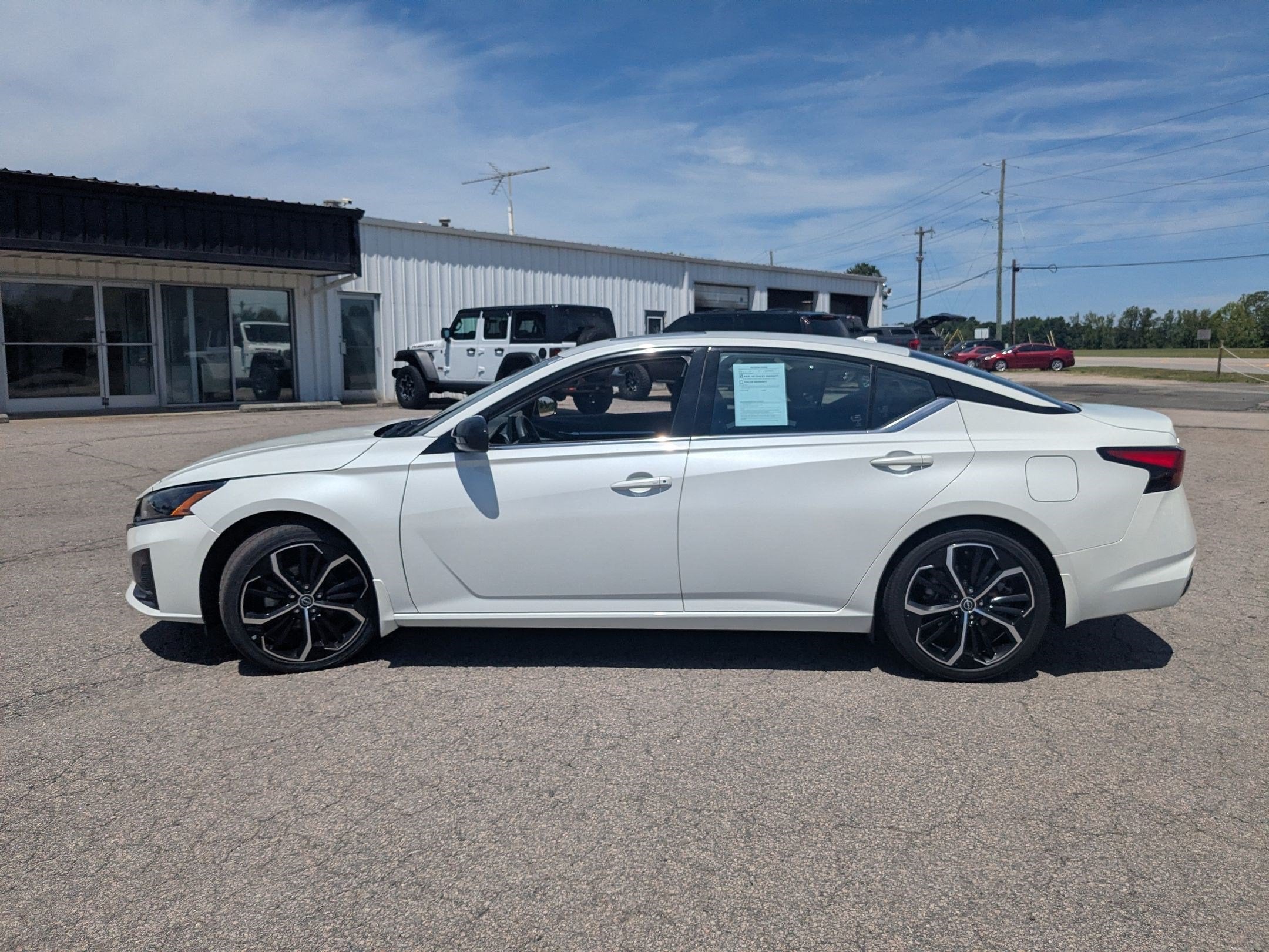 2024 Nissan Altima SR FWD