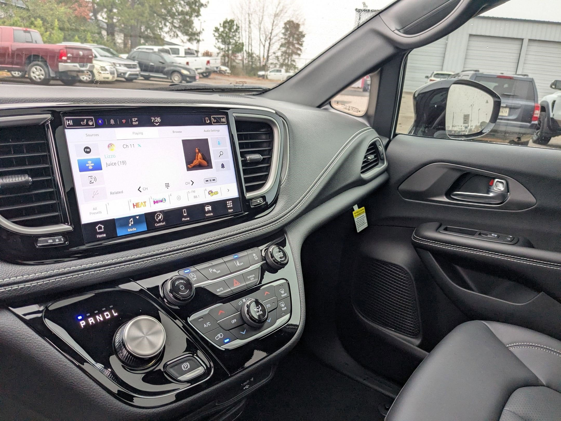 2026 Chrysler Pacifica PACIFICA SELECT