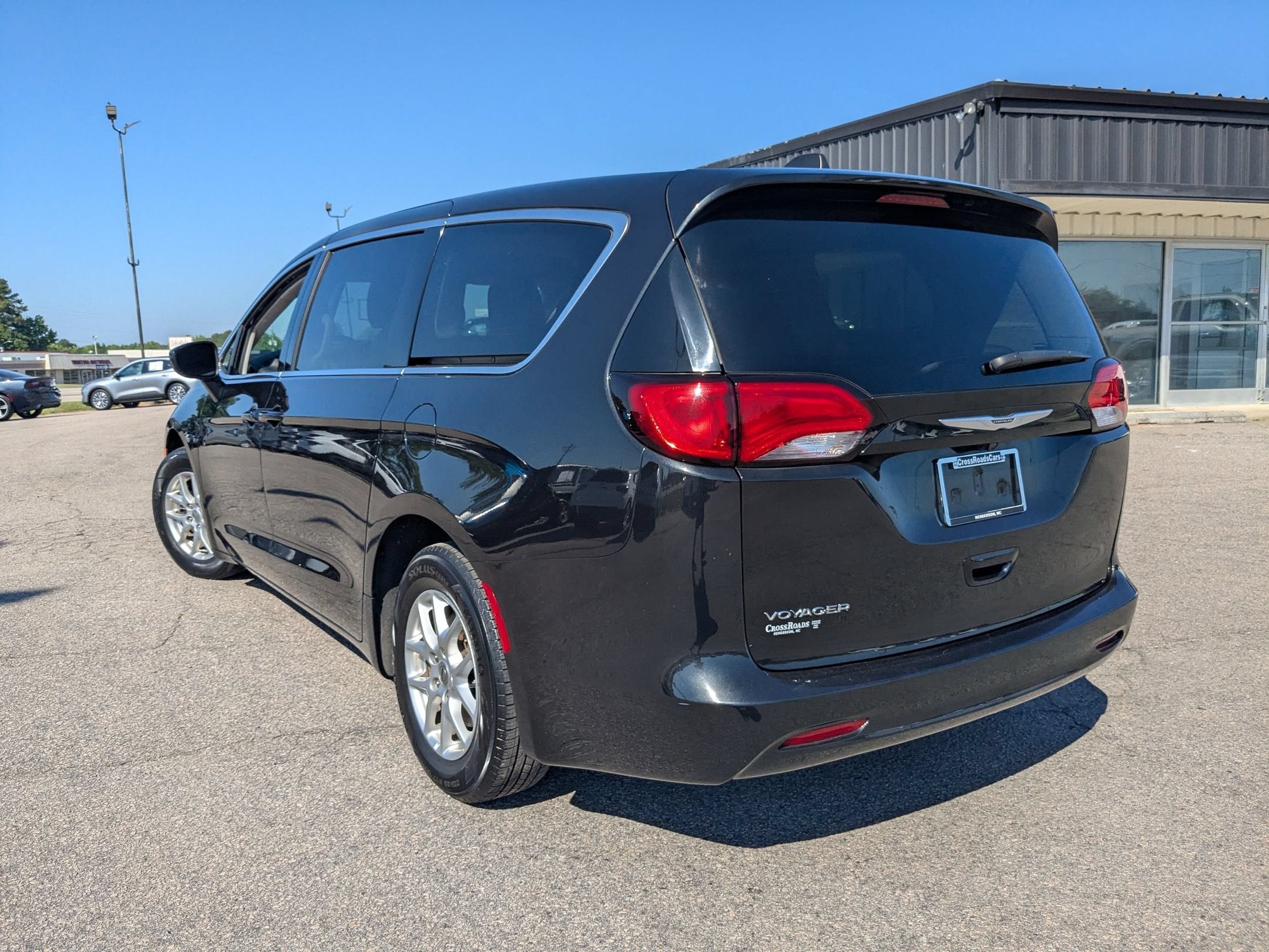 2023 Chrysler Voyager LX
