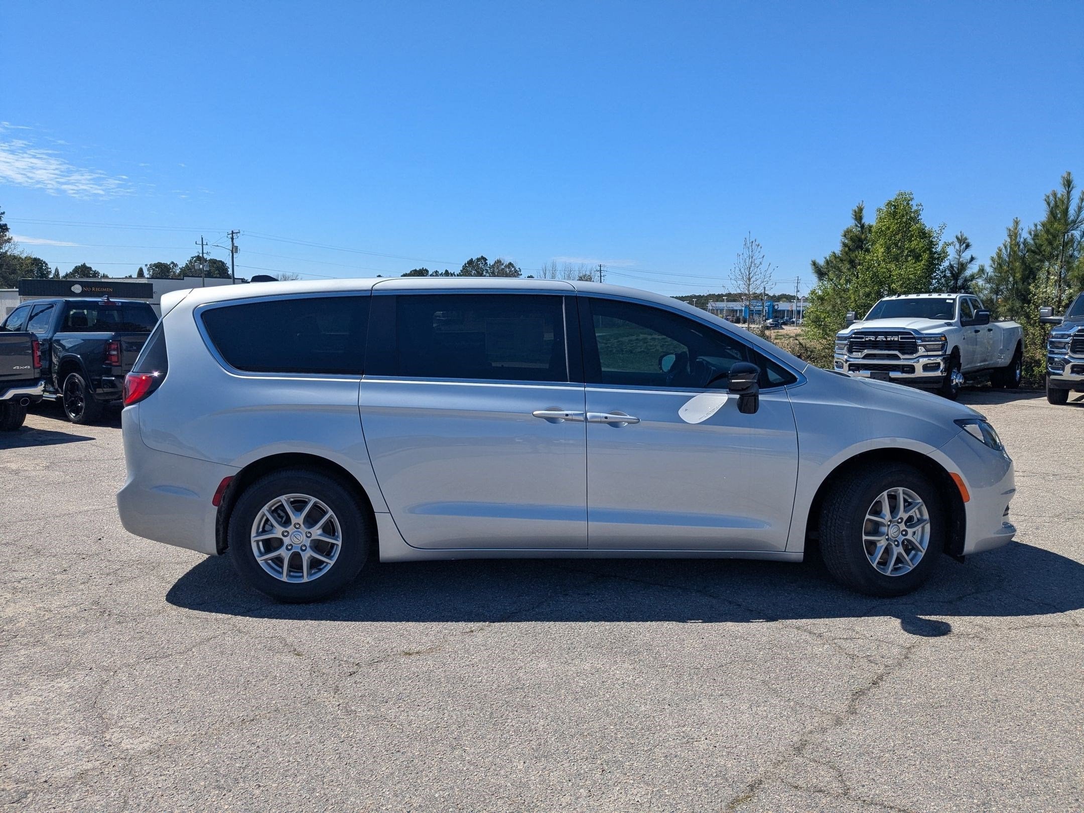2026 Chrysler Voyager VOYAGER LX