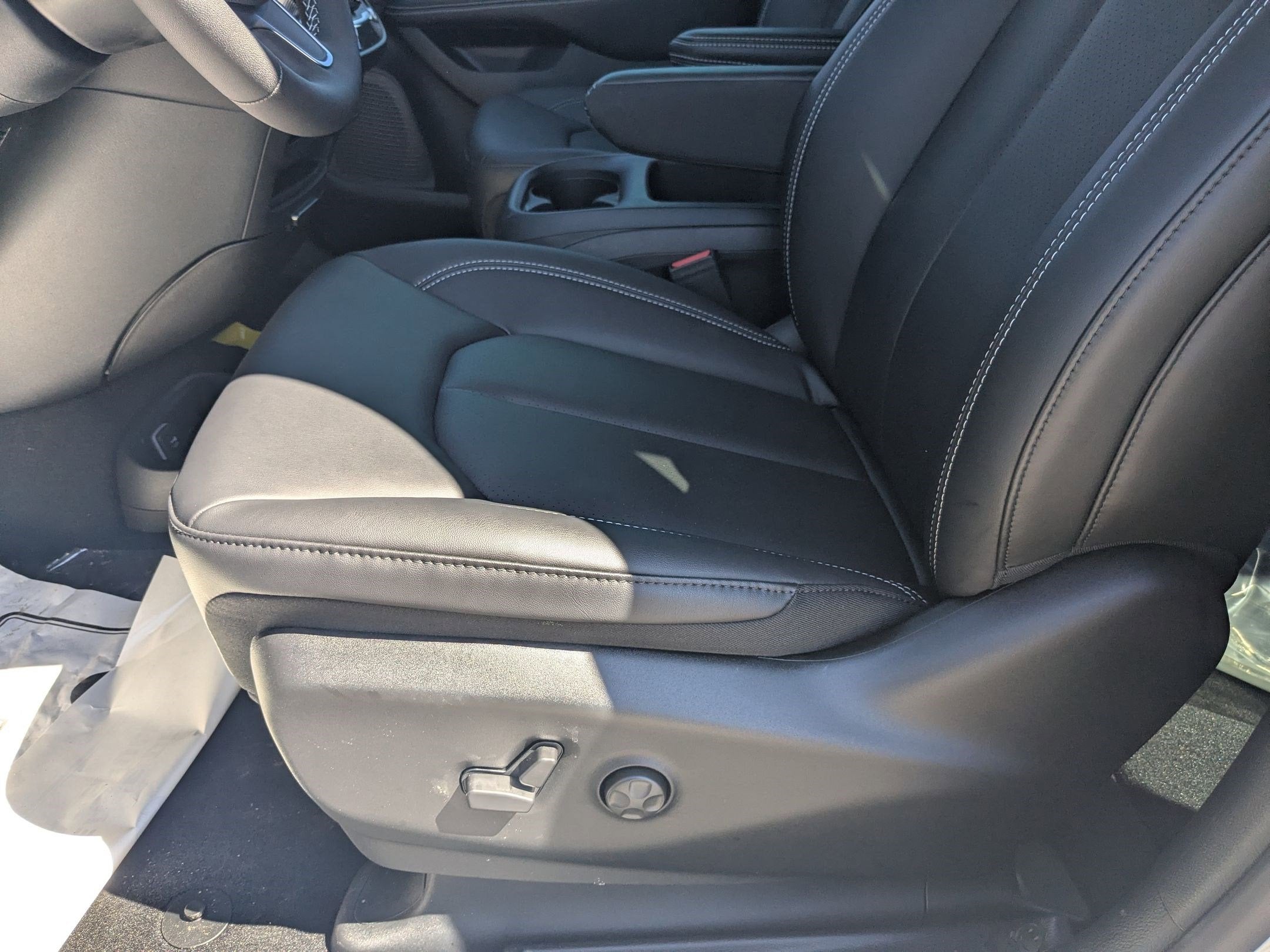 2026 Chrysler Voyager VOYAGER LX