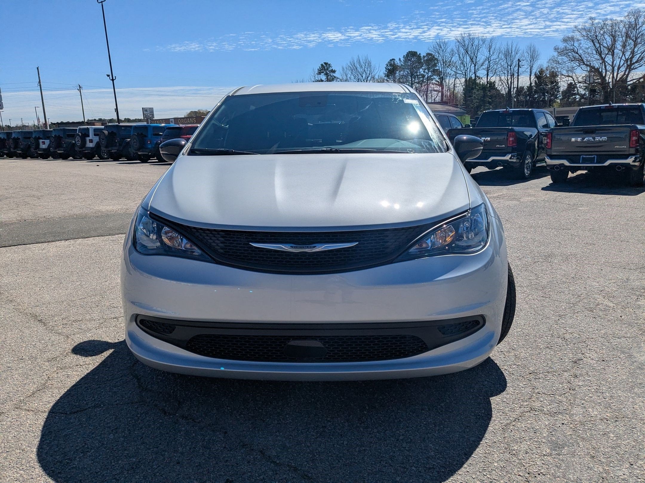 2026 Chrysler Voyager VOYAGER LX