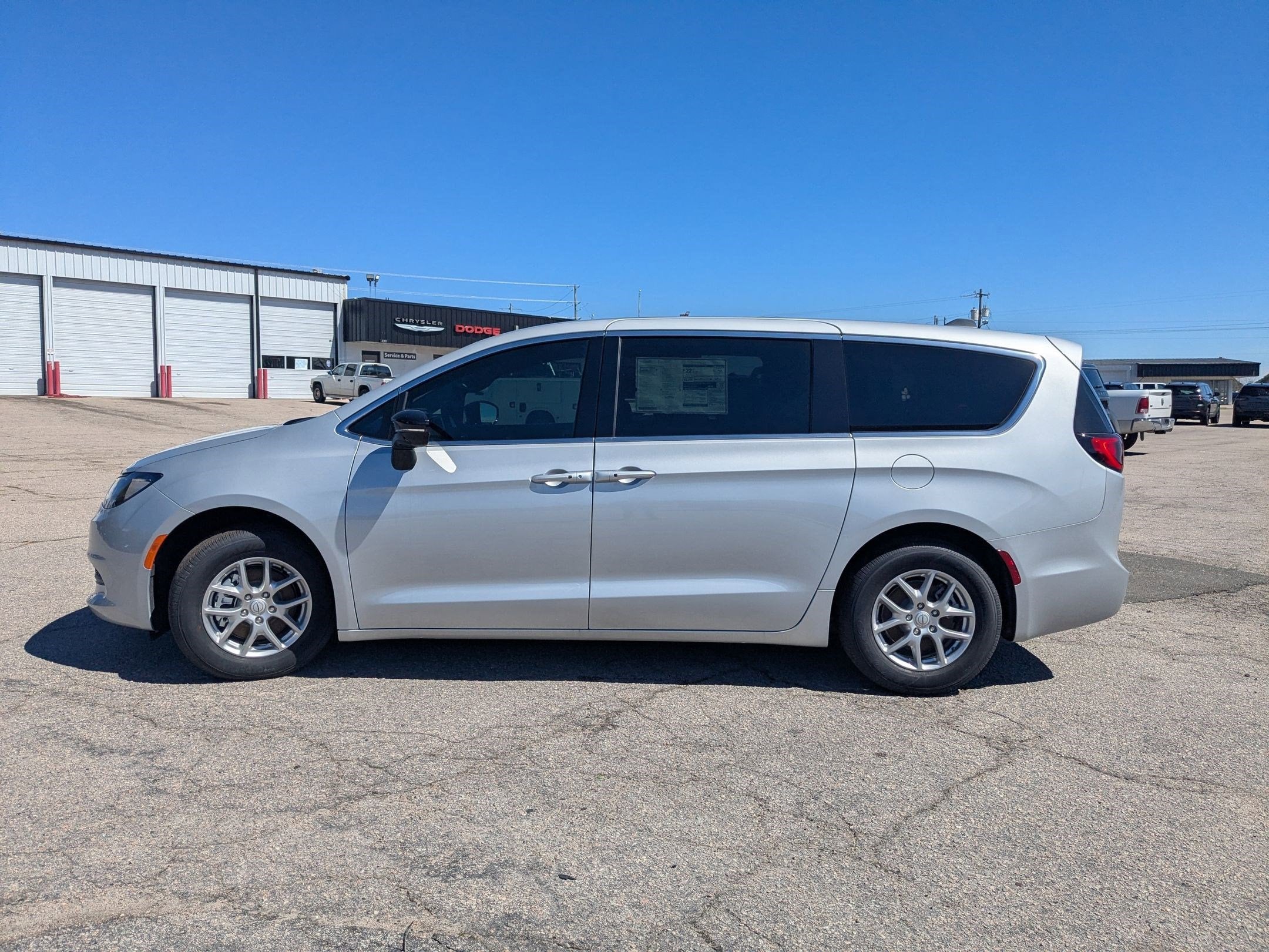 2026 Chrysler Voyager VOYAGER LX