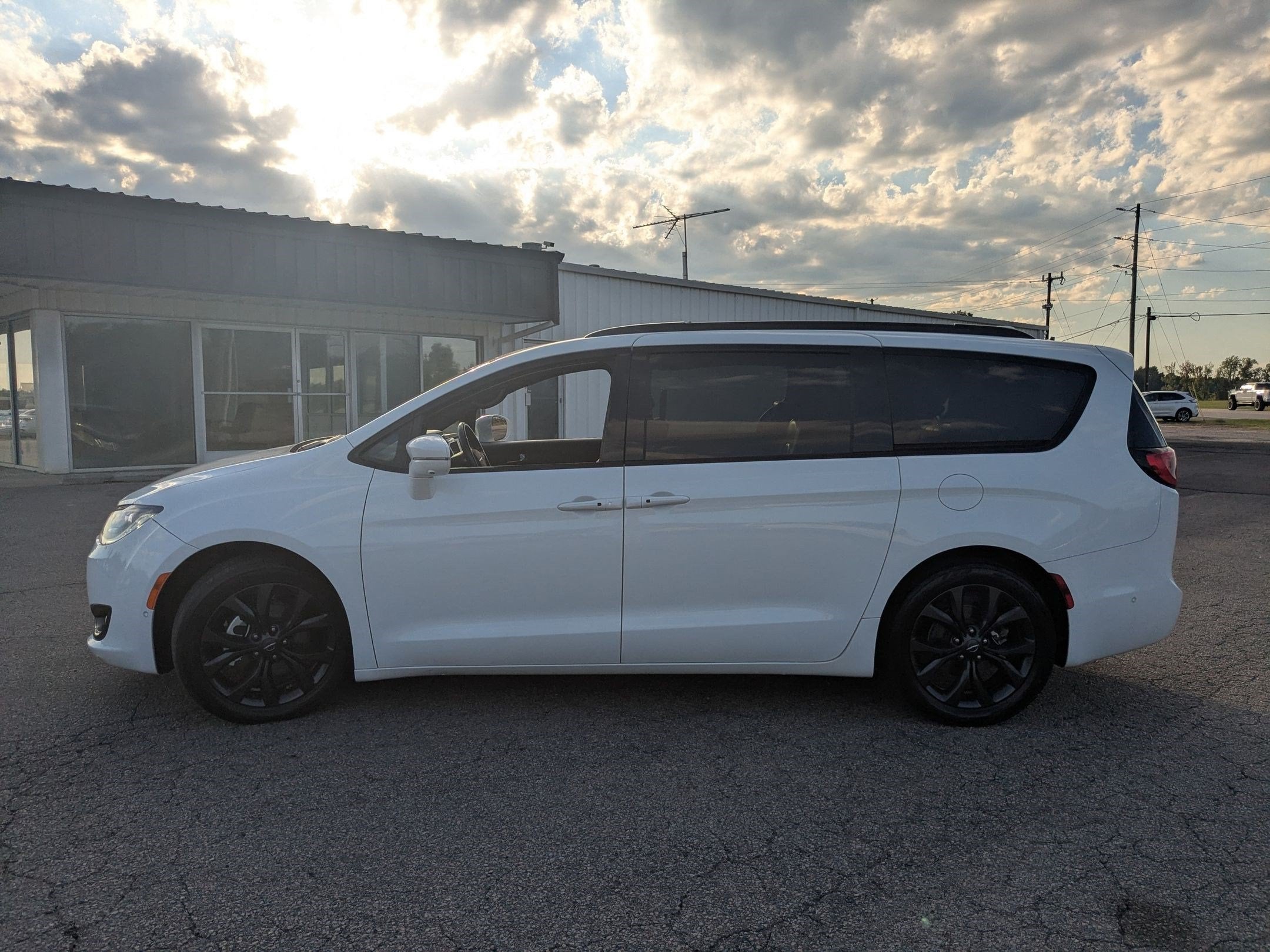 2020 Chrysler Pacifica 35th Anniversary Limited