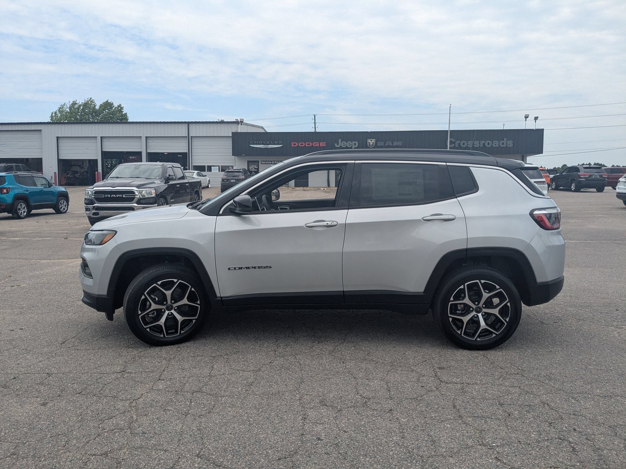2026 Jeep Compass COMPASS LIMITED 4X4