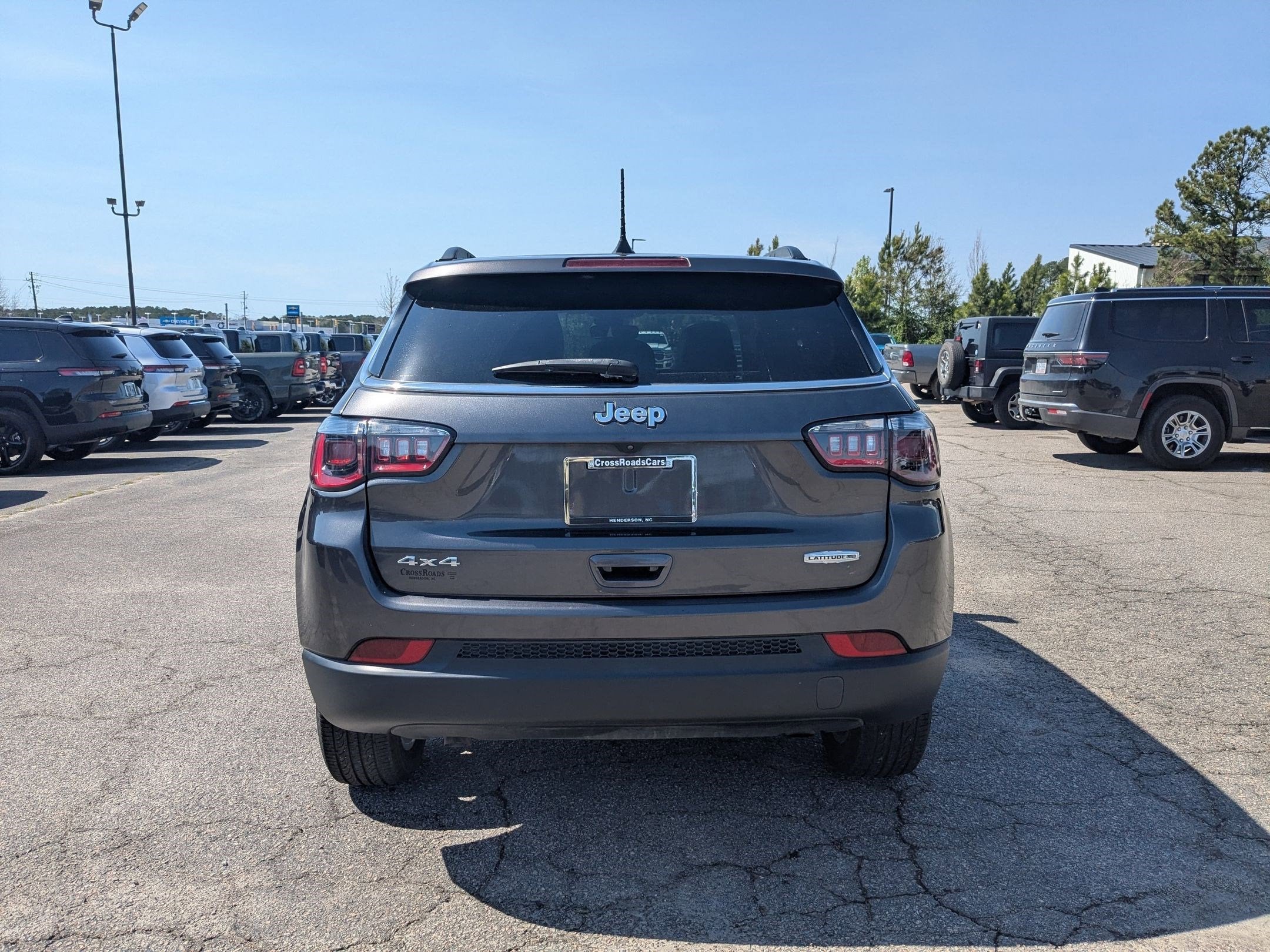 2023 Jeep Compass Latitude Lux FWD