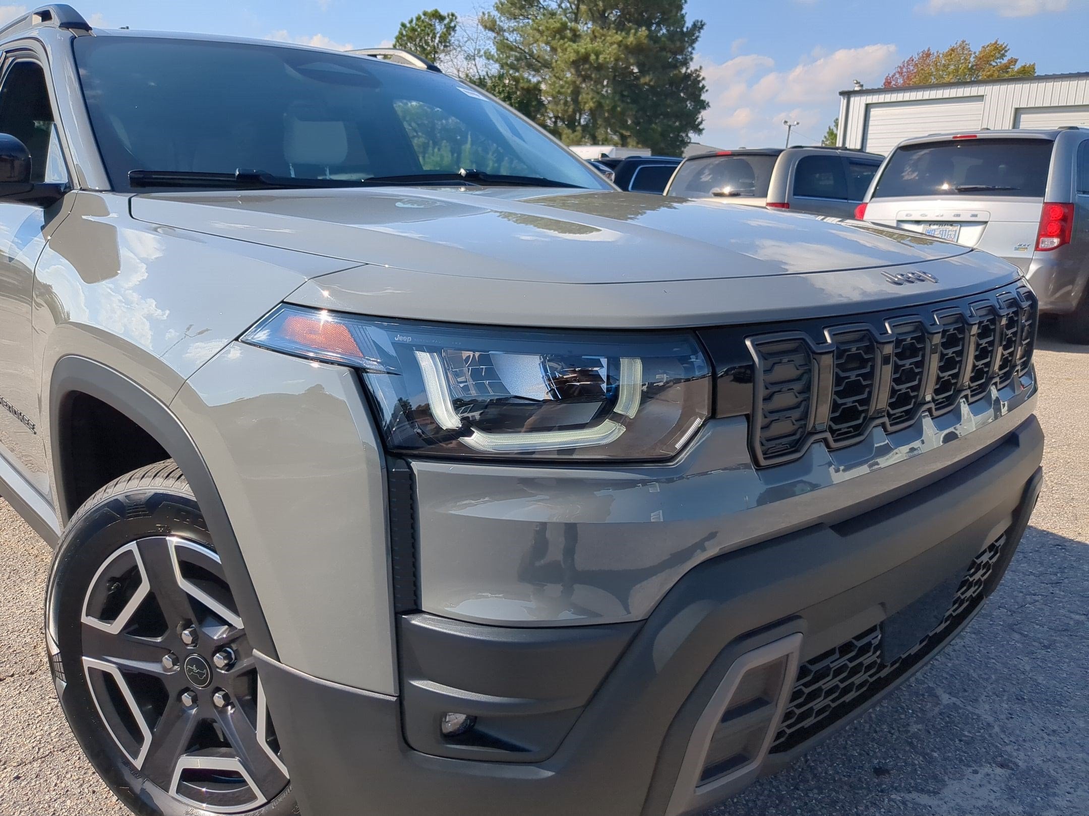 2027 Jeep Cherokee CHEROKEE LAREDO 4X4