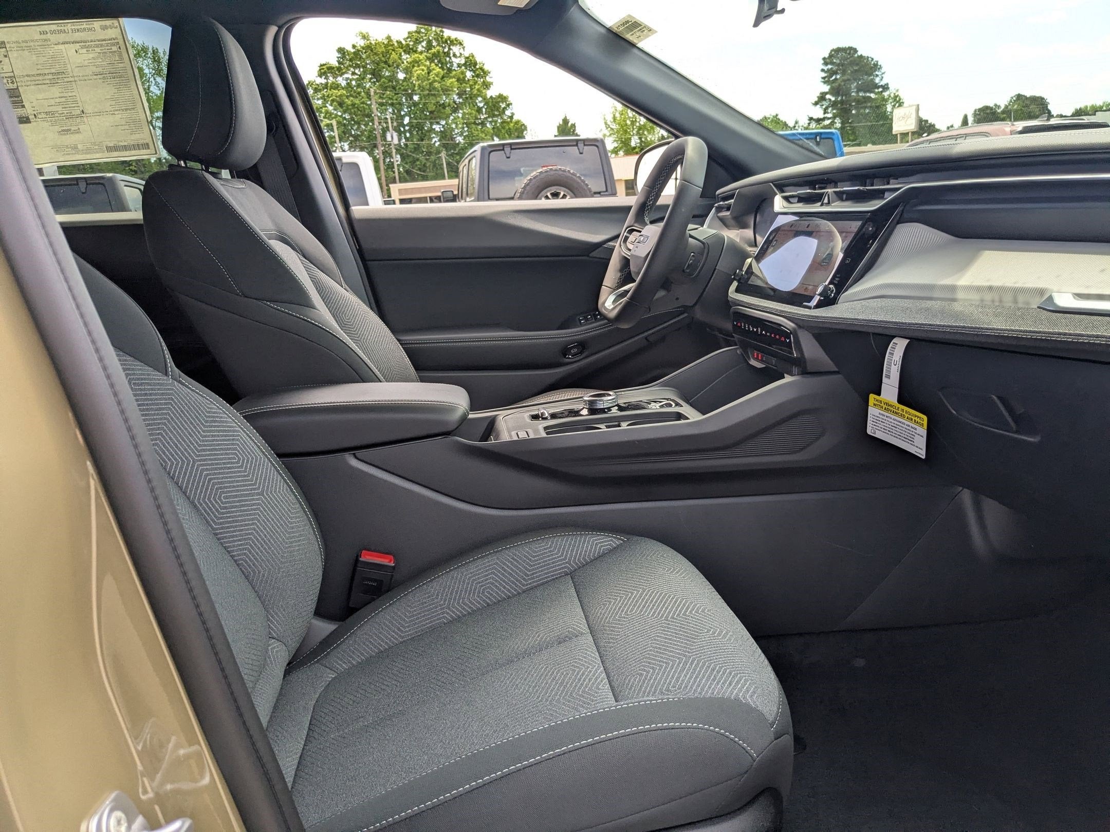 2026 Jeep Cherokee CHEROKEE LAREDO 4X4