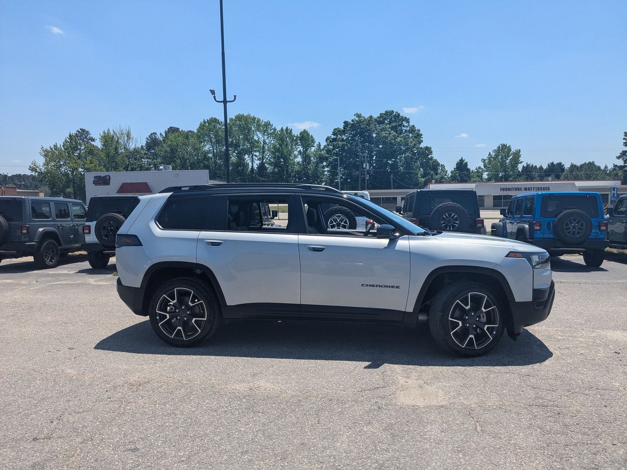 2026 Jeep Cherokee CHEROKEE OVERLAND 4X4