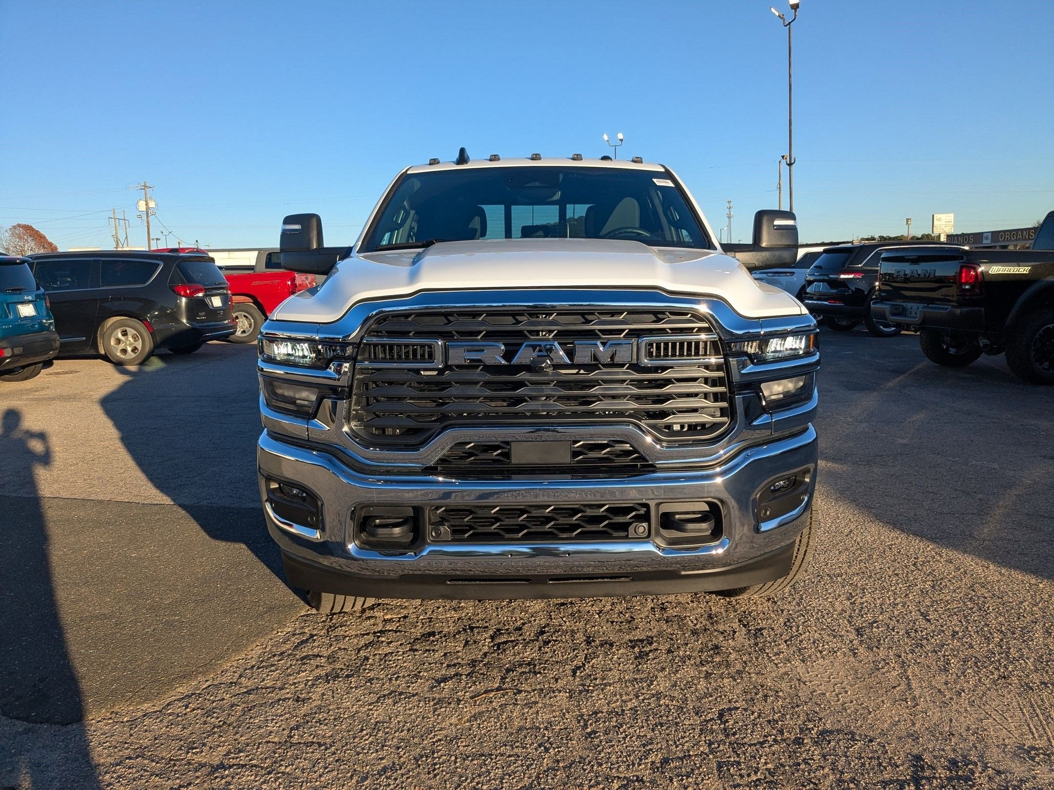 2026 RAM 2500 RAM 2500 TRADESMAN CREW CAB 4X4 6'4' BOX